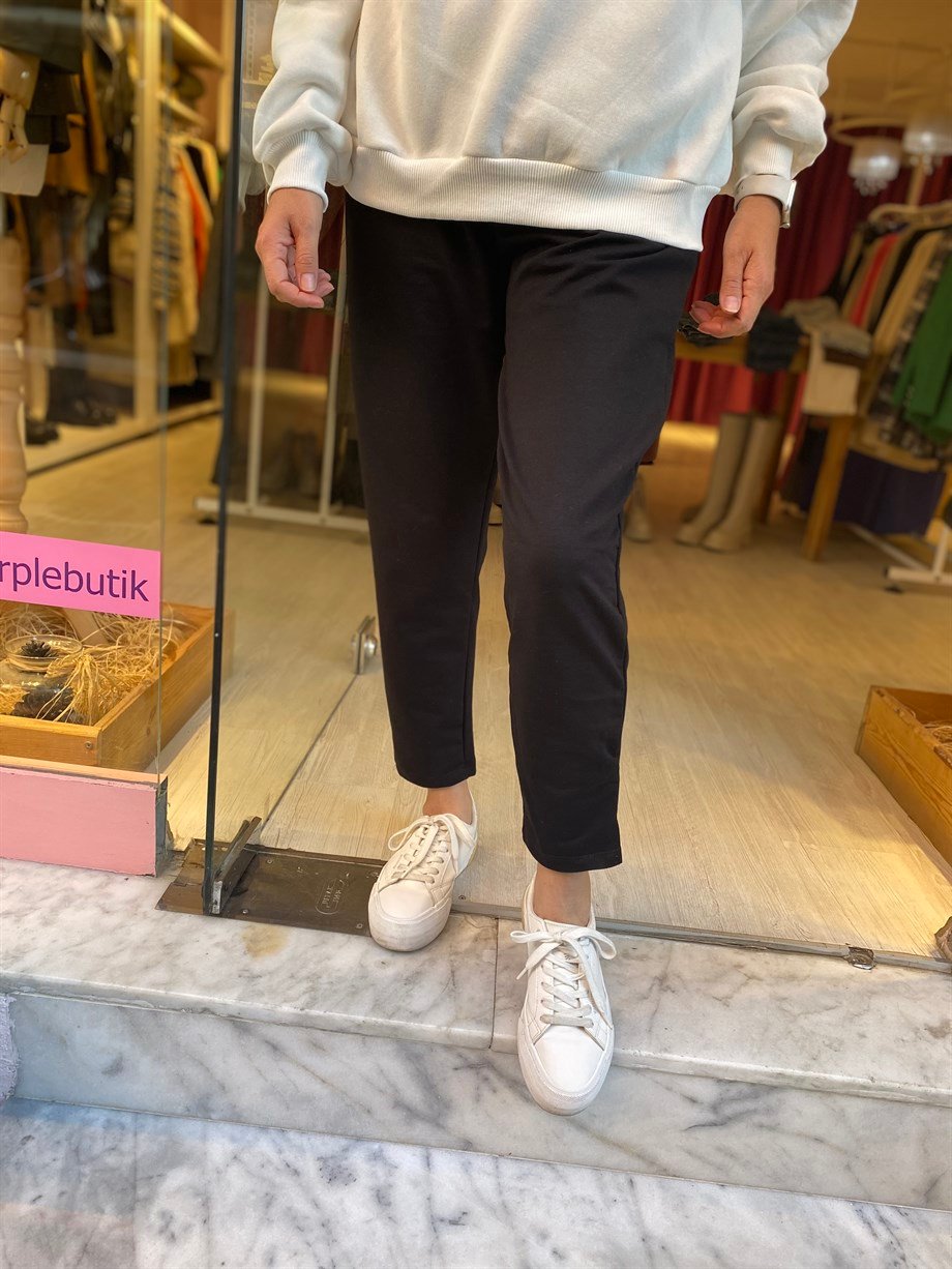 Siyah Beli Lastikli Eşofman Altı