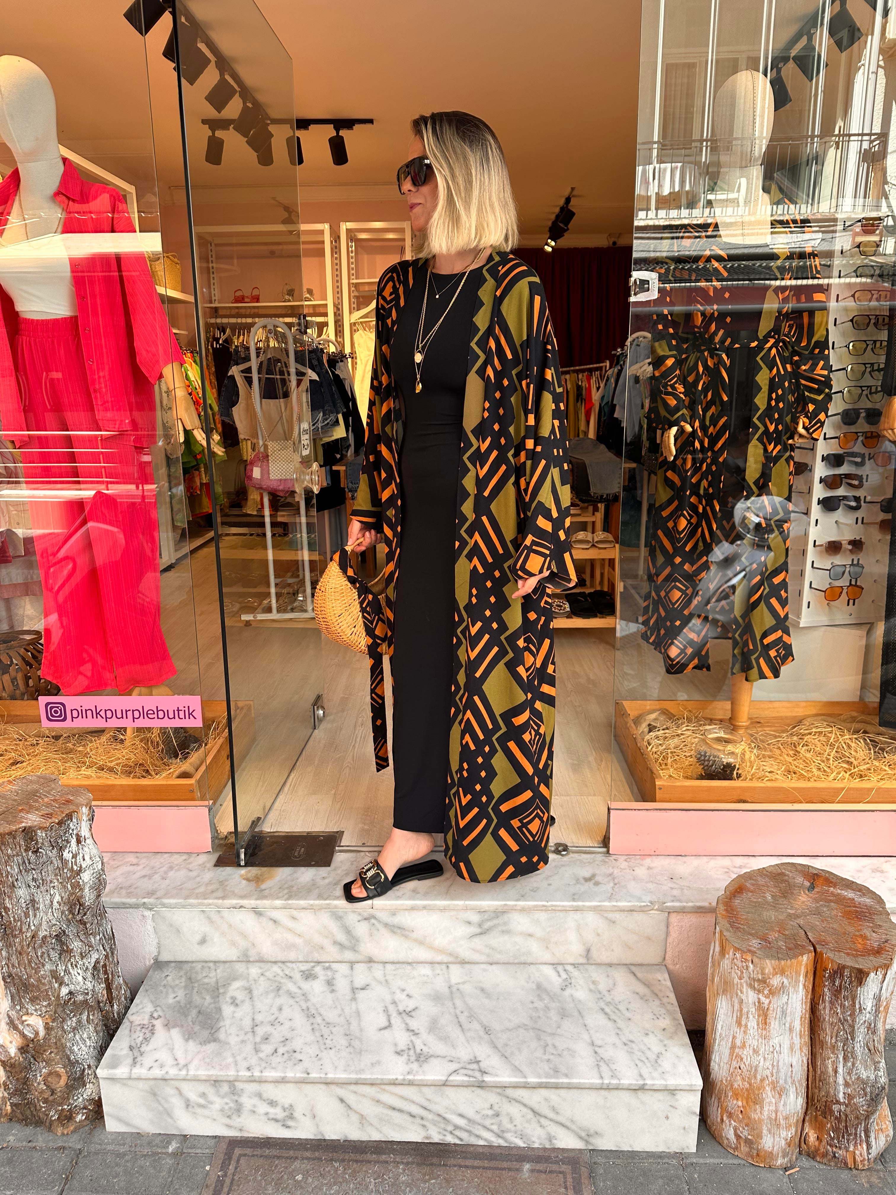 Siyah Desenli Kimono