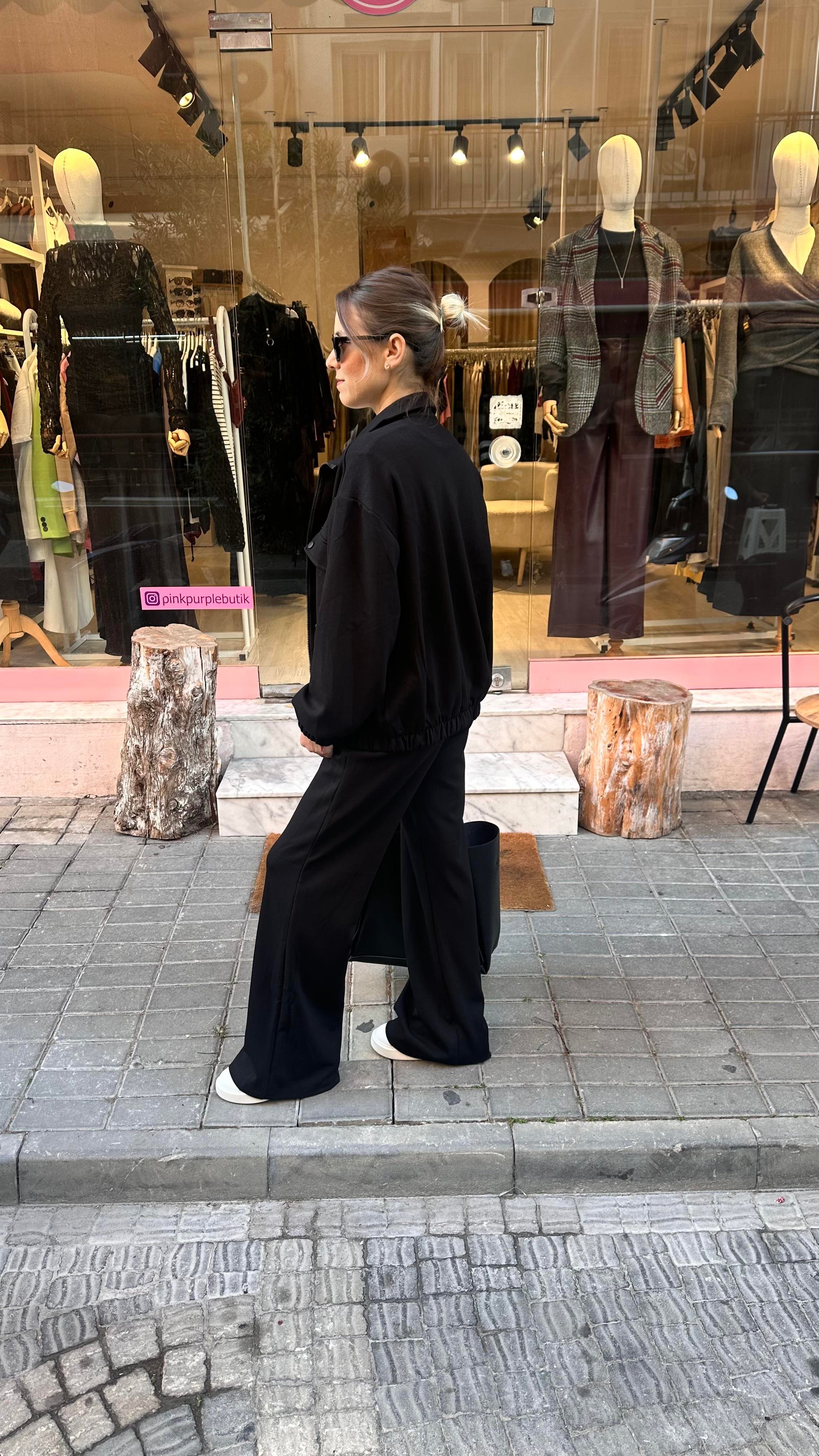 Siyah Düğmeli Modal Takım