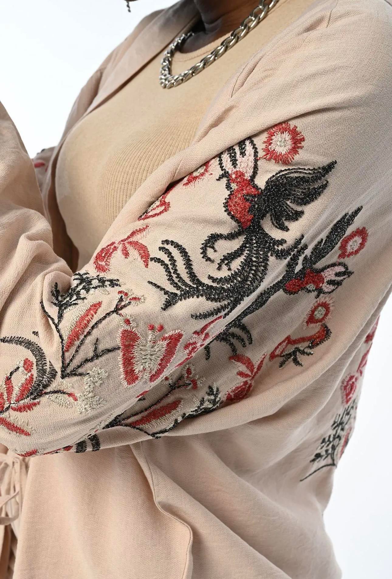 Kuş Figürlü Nakış Detaylı Kimono