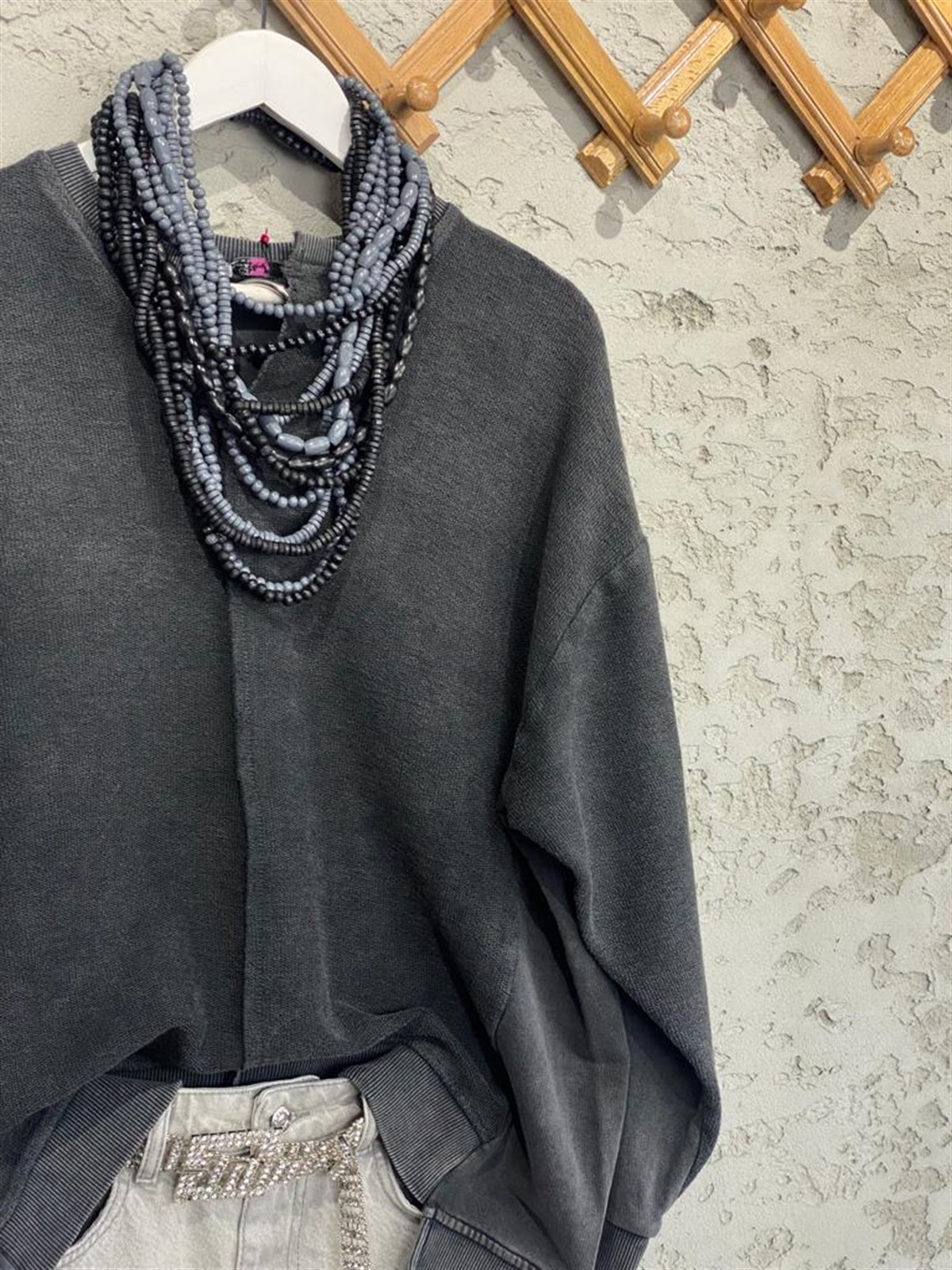 	Kar Yıkama Kesik V Yaka Oversize Sweat (Antrasit)