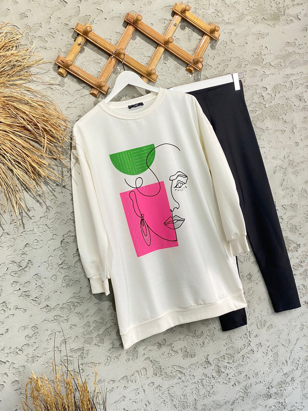  Minimal Yüz Çizgili Ren Bloklu Tunik Sweat (Ekru)