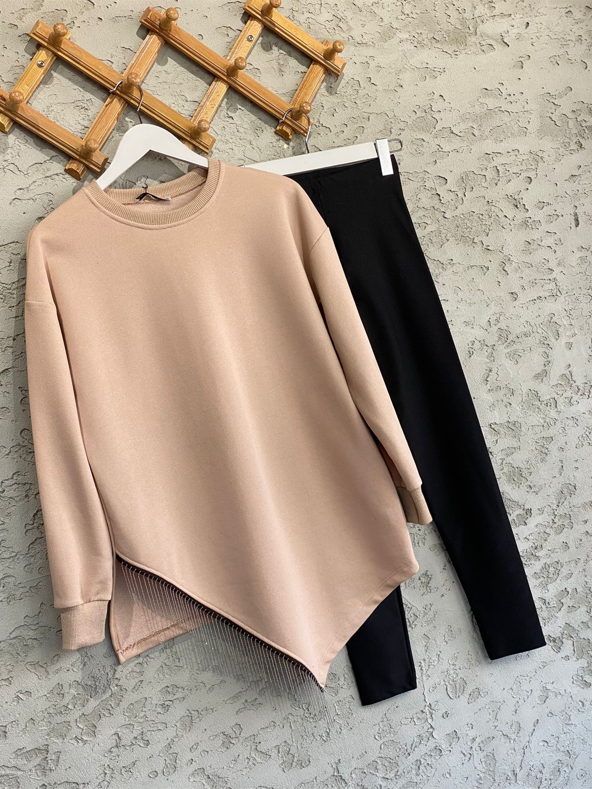 	Ucu Zincir Detaylı Tunik Sweat (Bej)