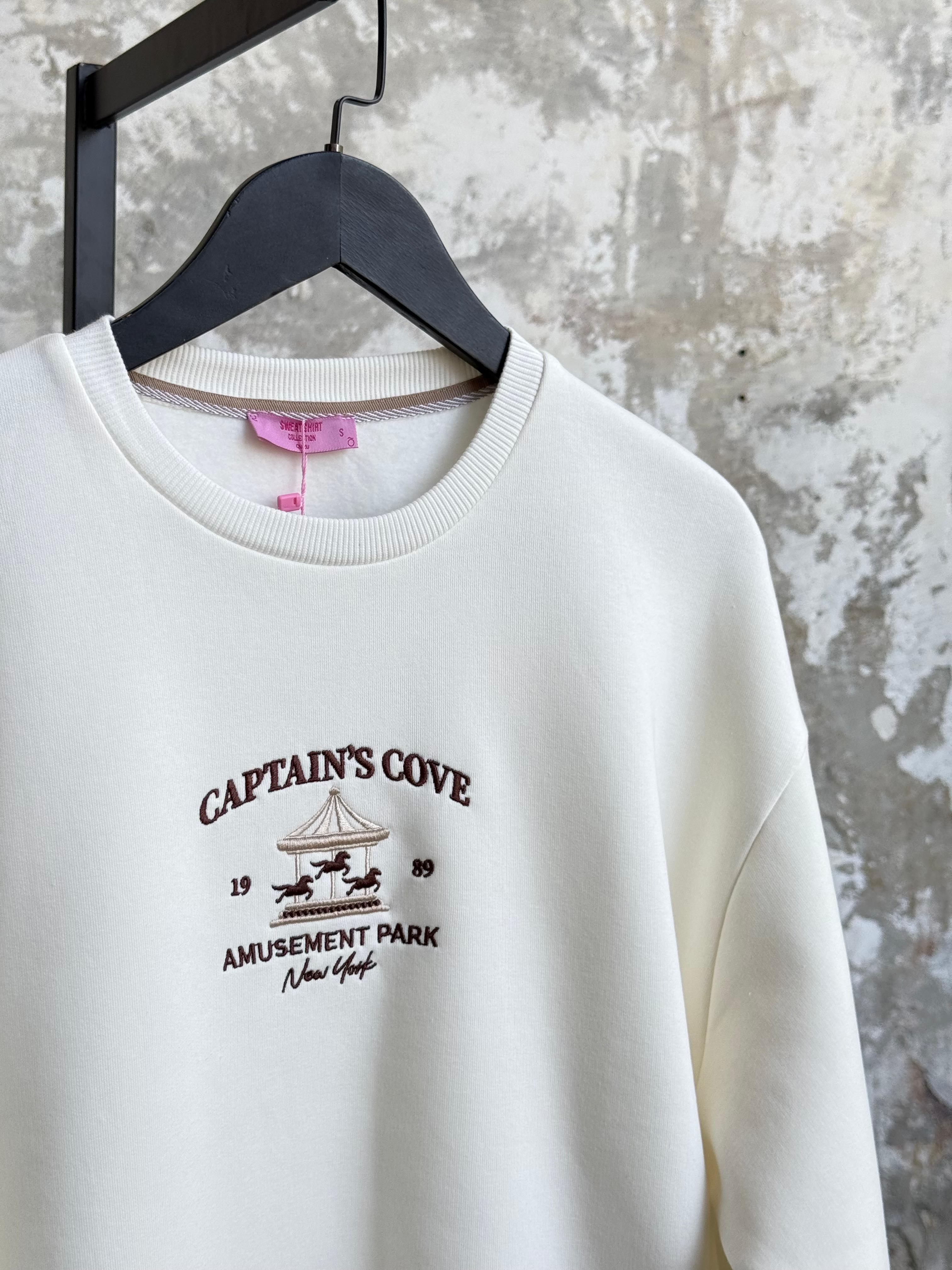 Atlı Karınca Figürlü Yazı Nakışlı Oversize Sweatshirt (Ekru)