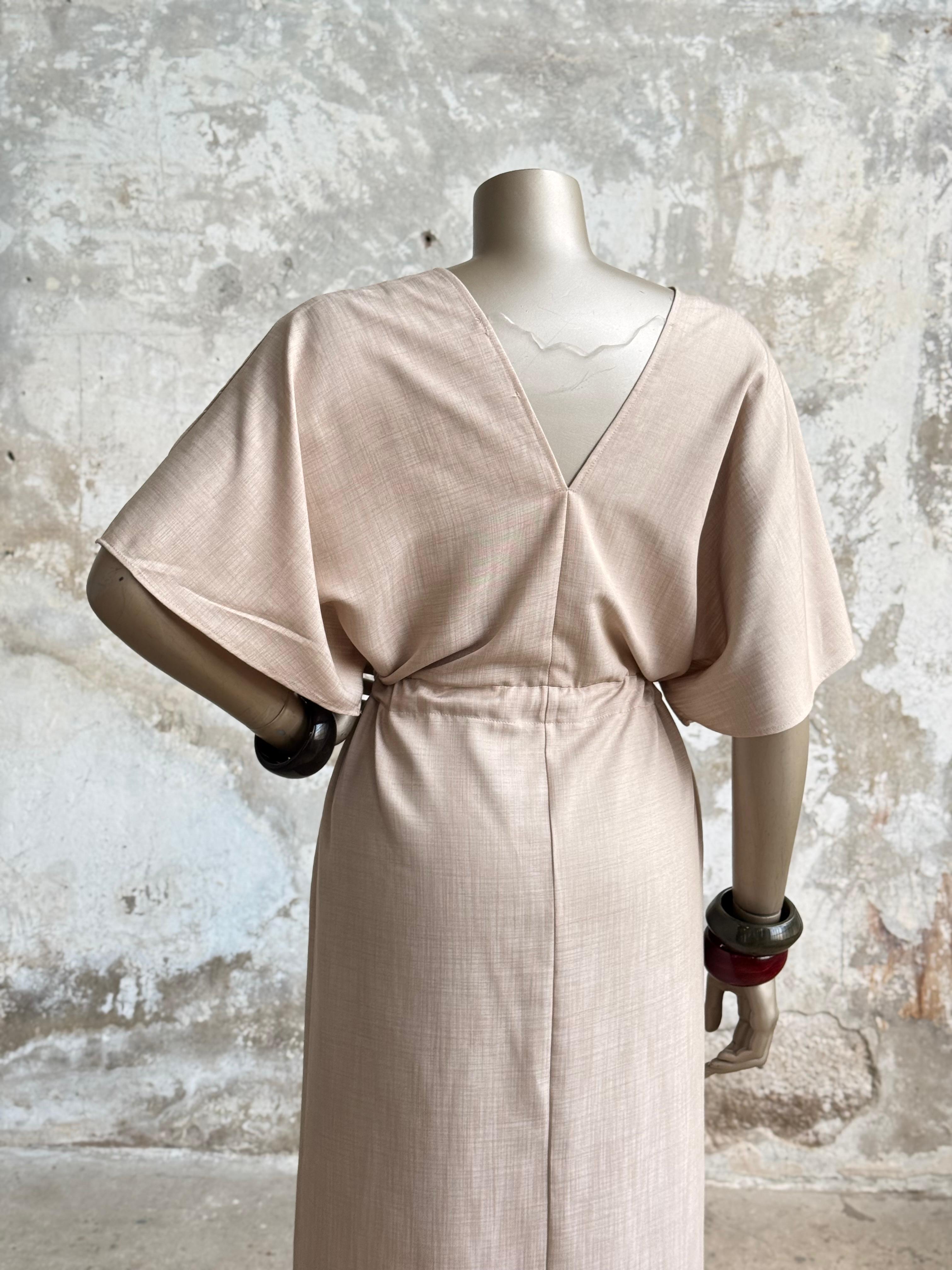 Bel Ayarlanabilir Büzgü Detaylı Elbise (Bej)