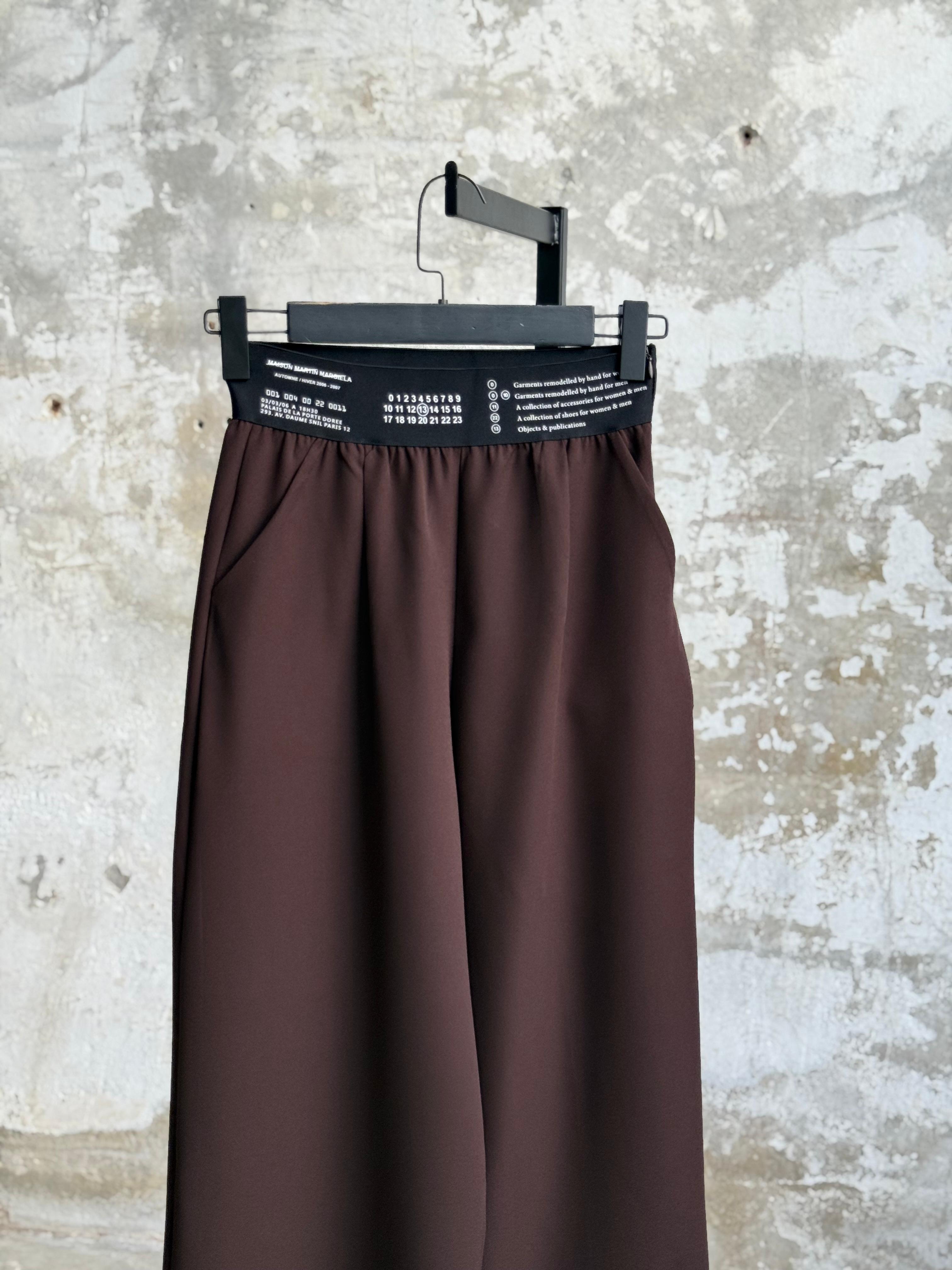 Beli Lastikli Yazı Baskılı Pantolon  (Kahve)
