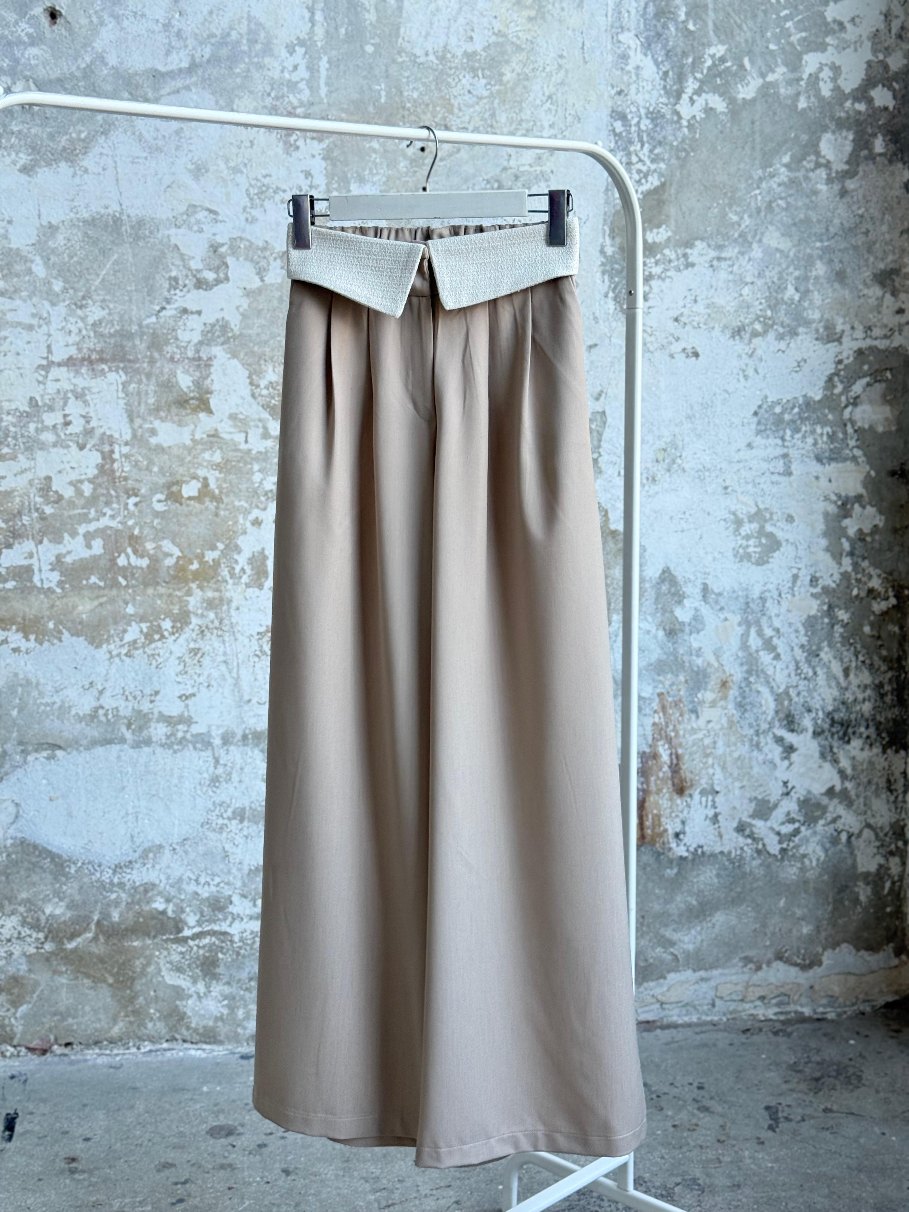 Beli Match Detaylı Bol Paça Pantolon (Bej)