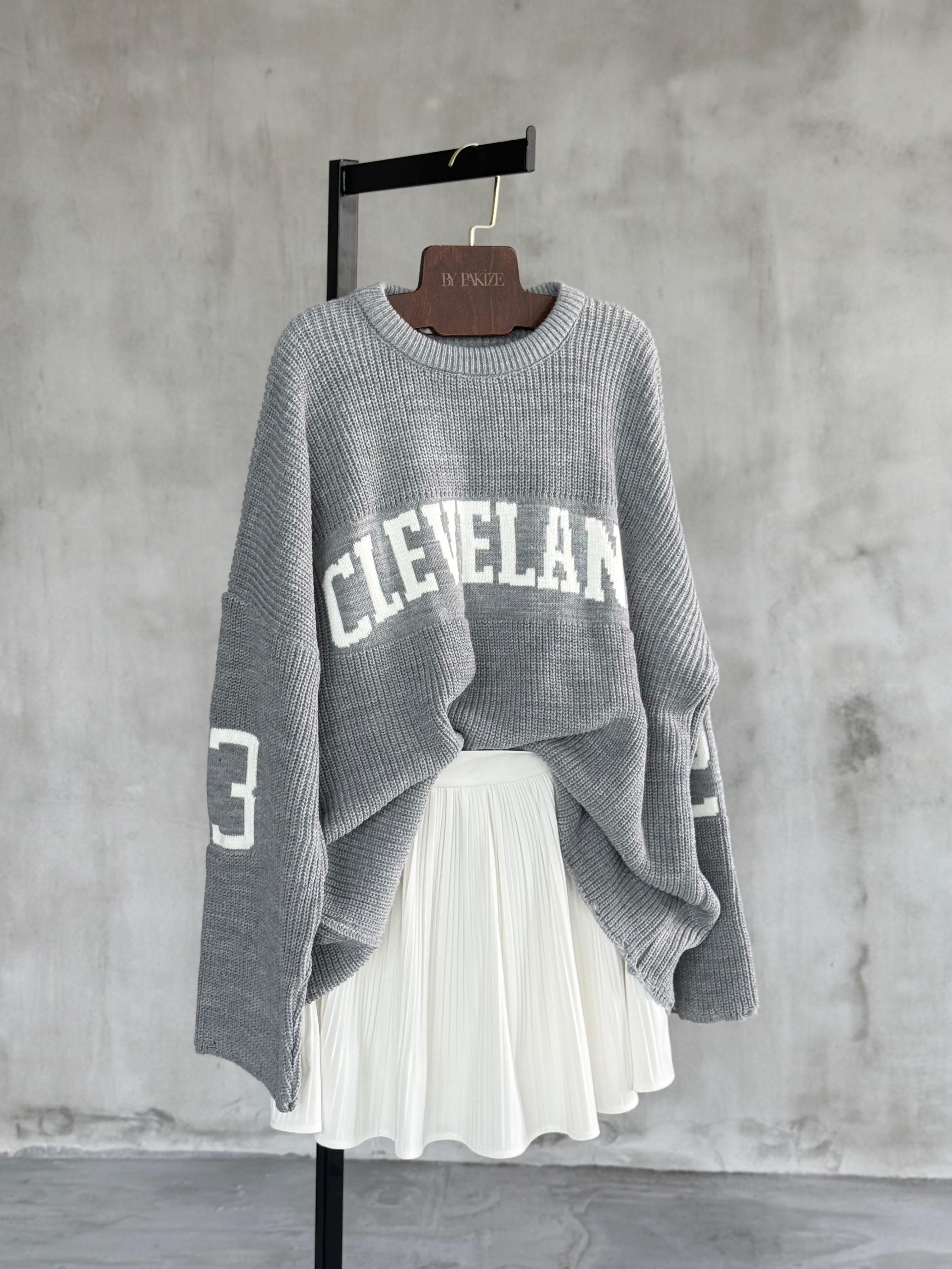 Bisiklet Yaka Yazı Baskı Detaylı Oversize Kazak (Gri)