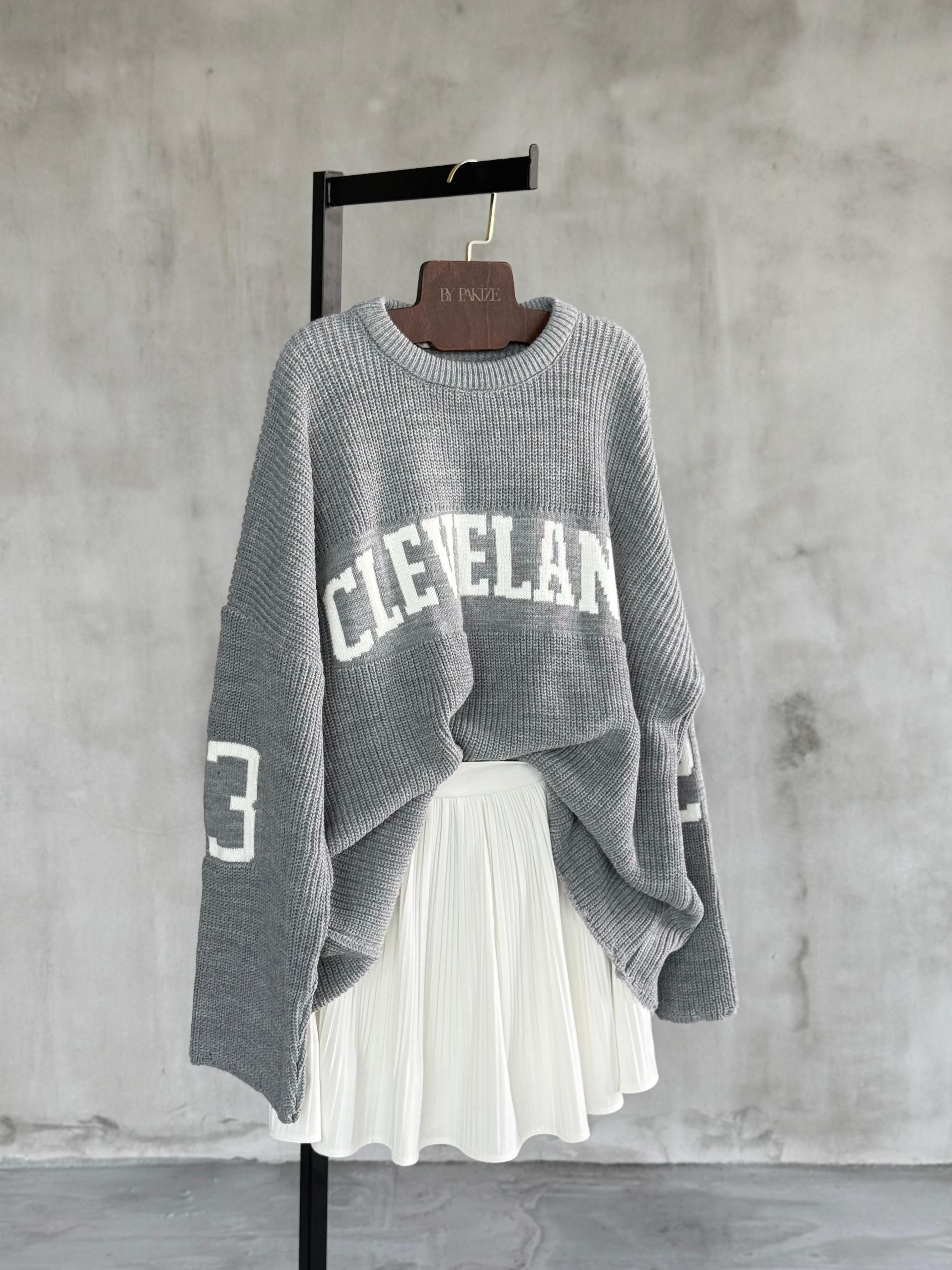 Bisiklet Yaka Yazı Baskı Detaylı Oversize Kazak (Gri)