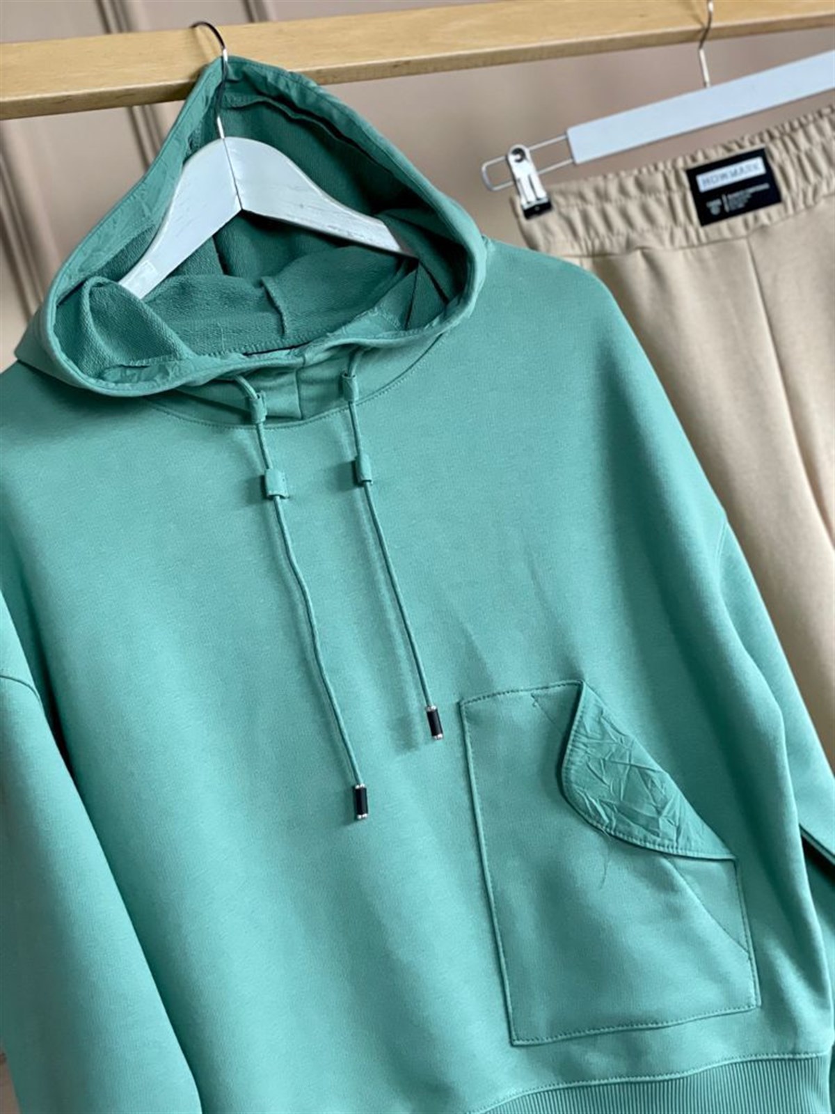 Cep Detaylı Boğazlı Sweat (Mint)