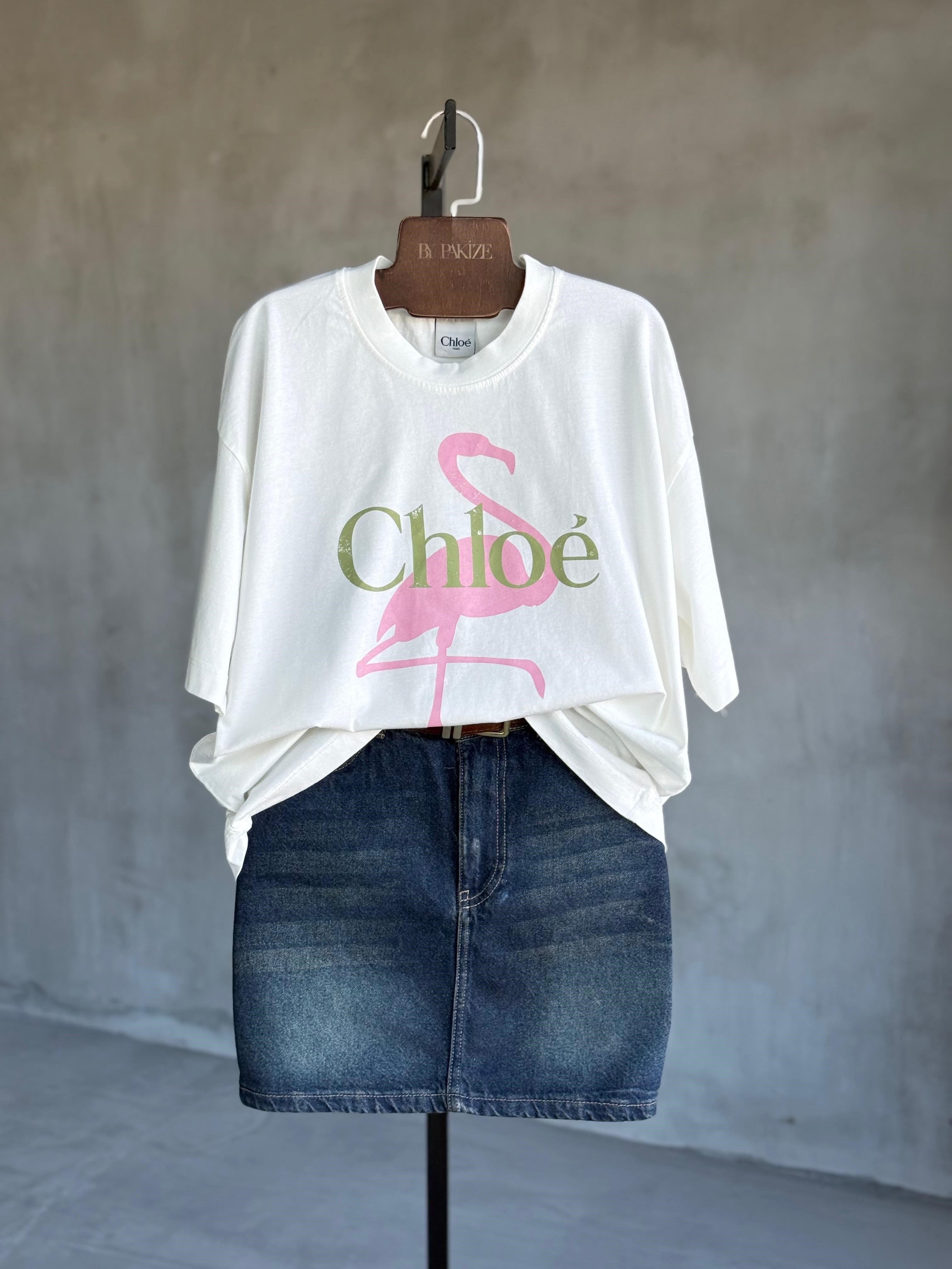 Chloe Yazılı Oversize Tişört (Beyaz)