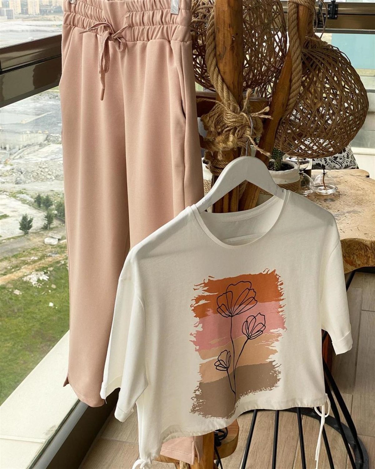 Çiçek Baskılı Altı Büzgülü Tshirt