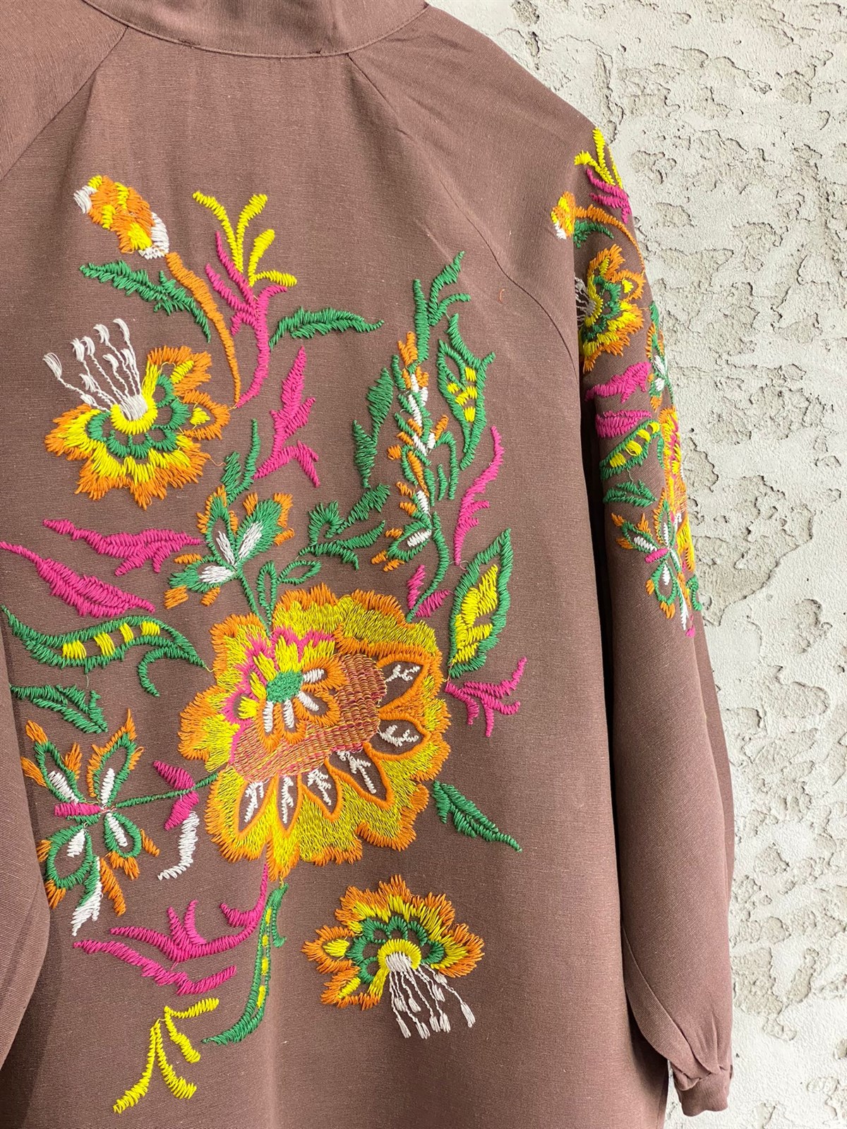 Çiçek İşlemeli Keten Kimono (Kahverengi)