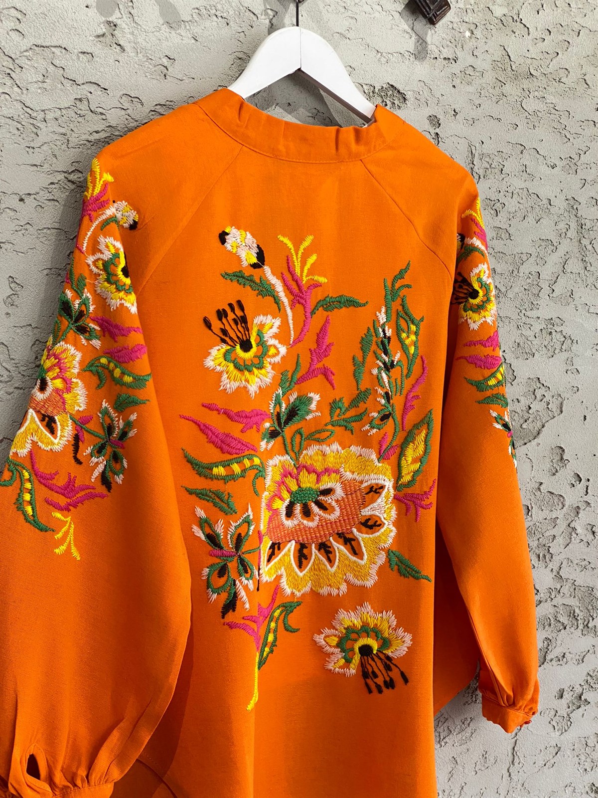 Çiçek İşlemeli Keten Kimono (Oranj)