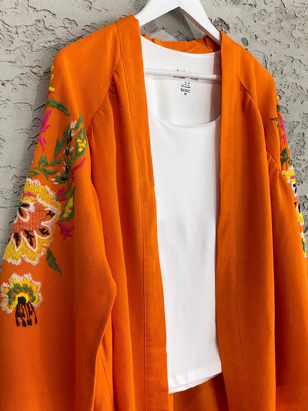 Çiçek İşlemeli Keten Kimono (Oranj)