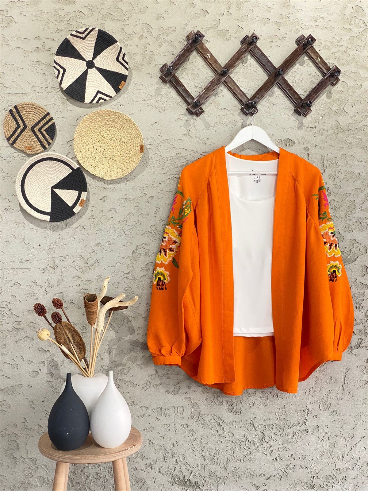 Çiçek İşlemeli Keten Kimono (Oranj)