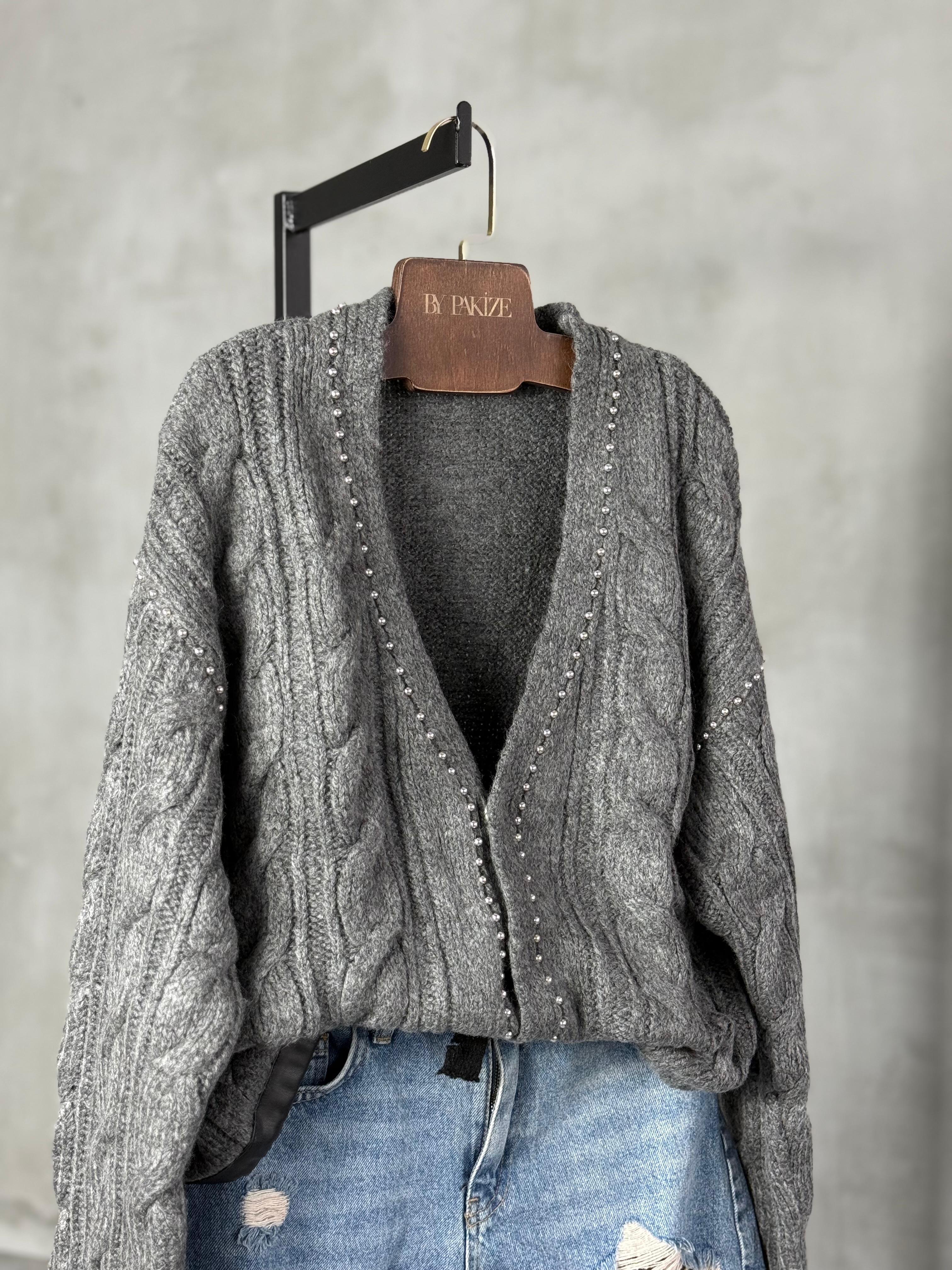 Deri Kol Detaylı Zımbalı Hırka (Antrasit)