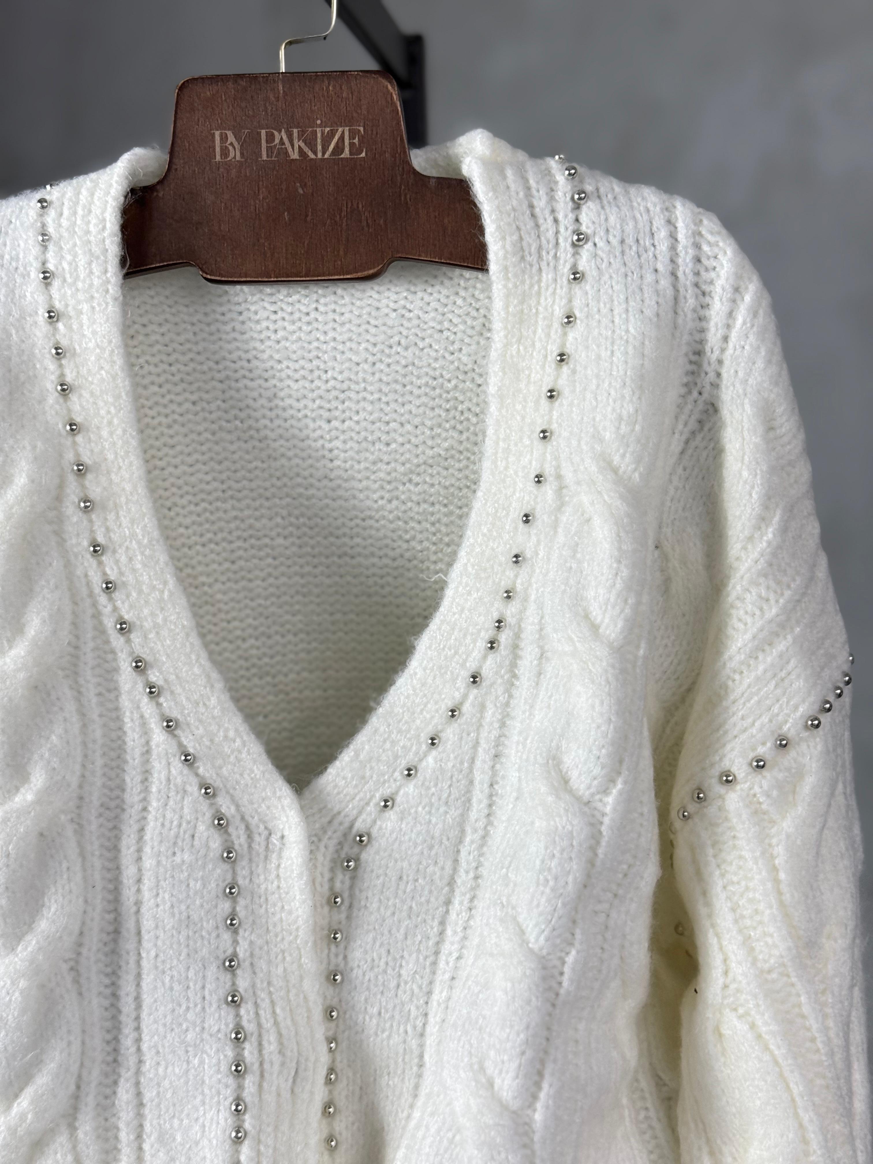 Deri Kol Detaylı Zımbalı Hırka (Ekru)