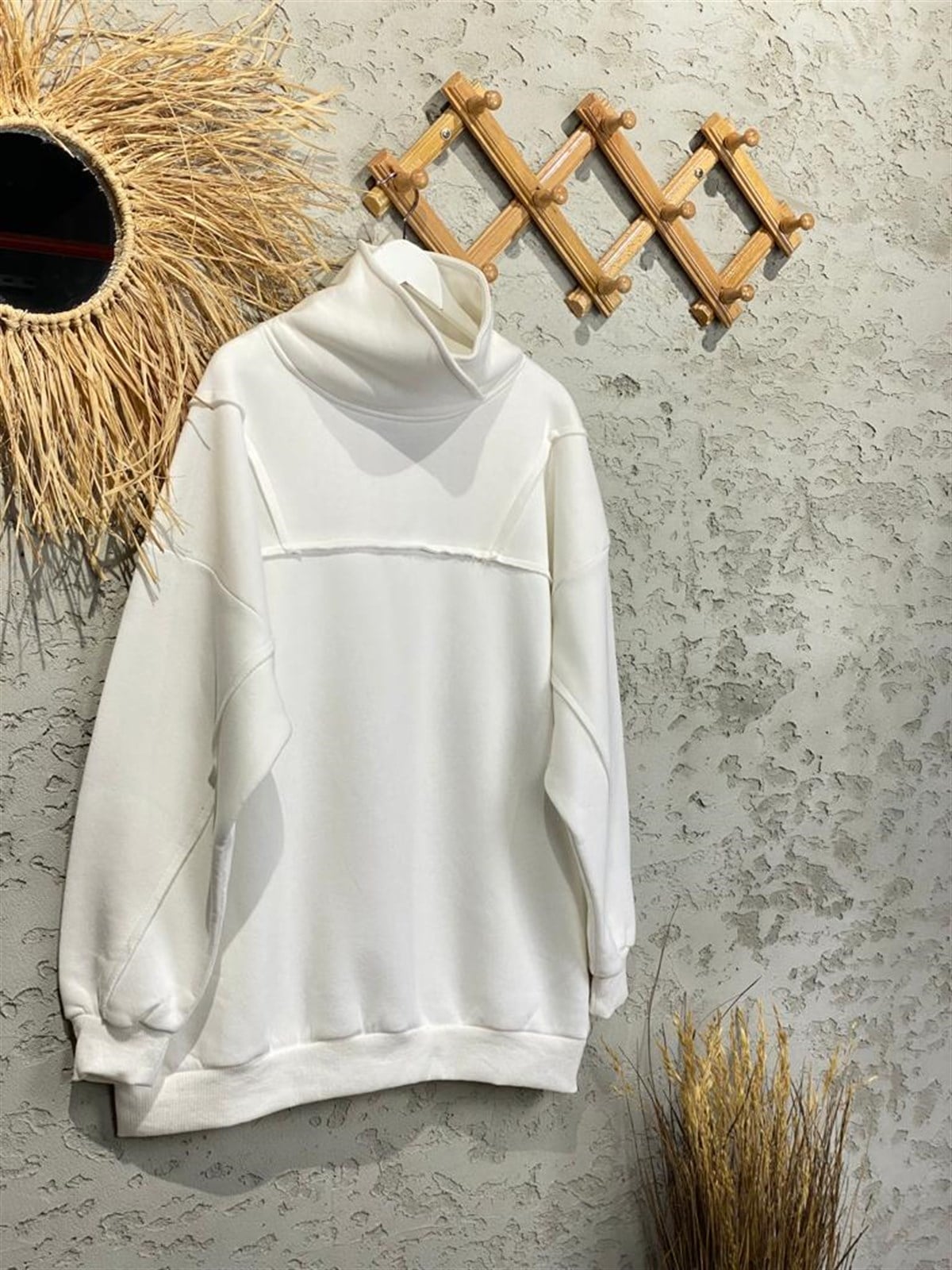 Dik Yaka Detaylı Oversize Sweat (Beyaz)