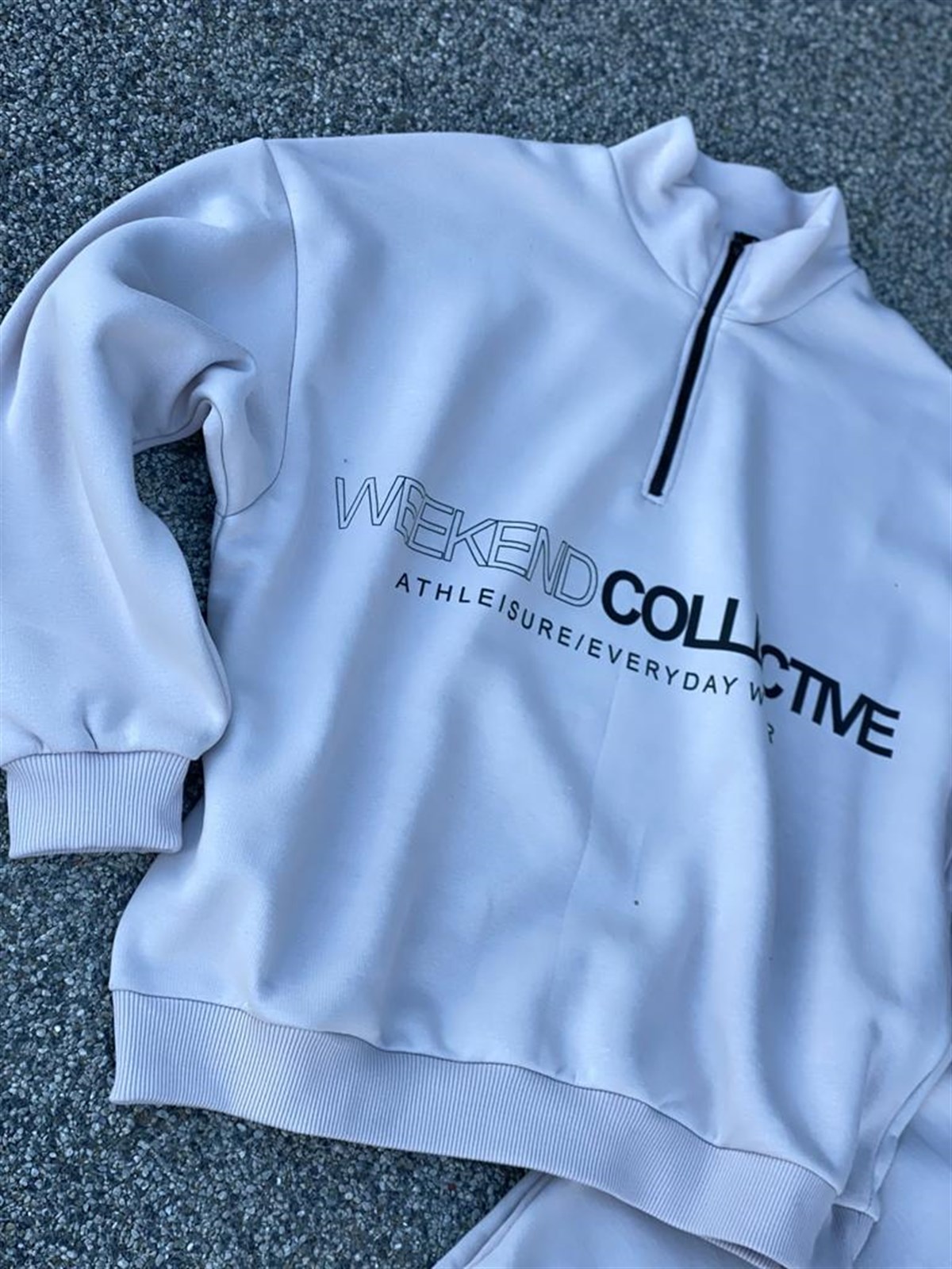 Dik Yaka Fermuarlı Gri Sweatshirt