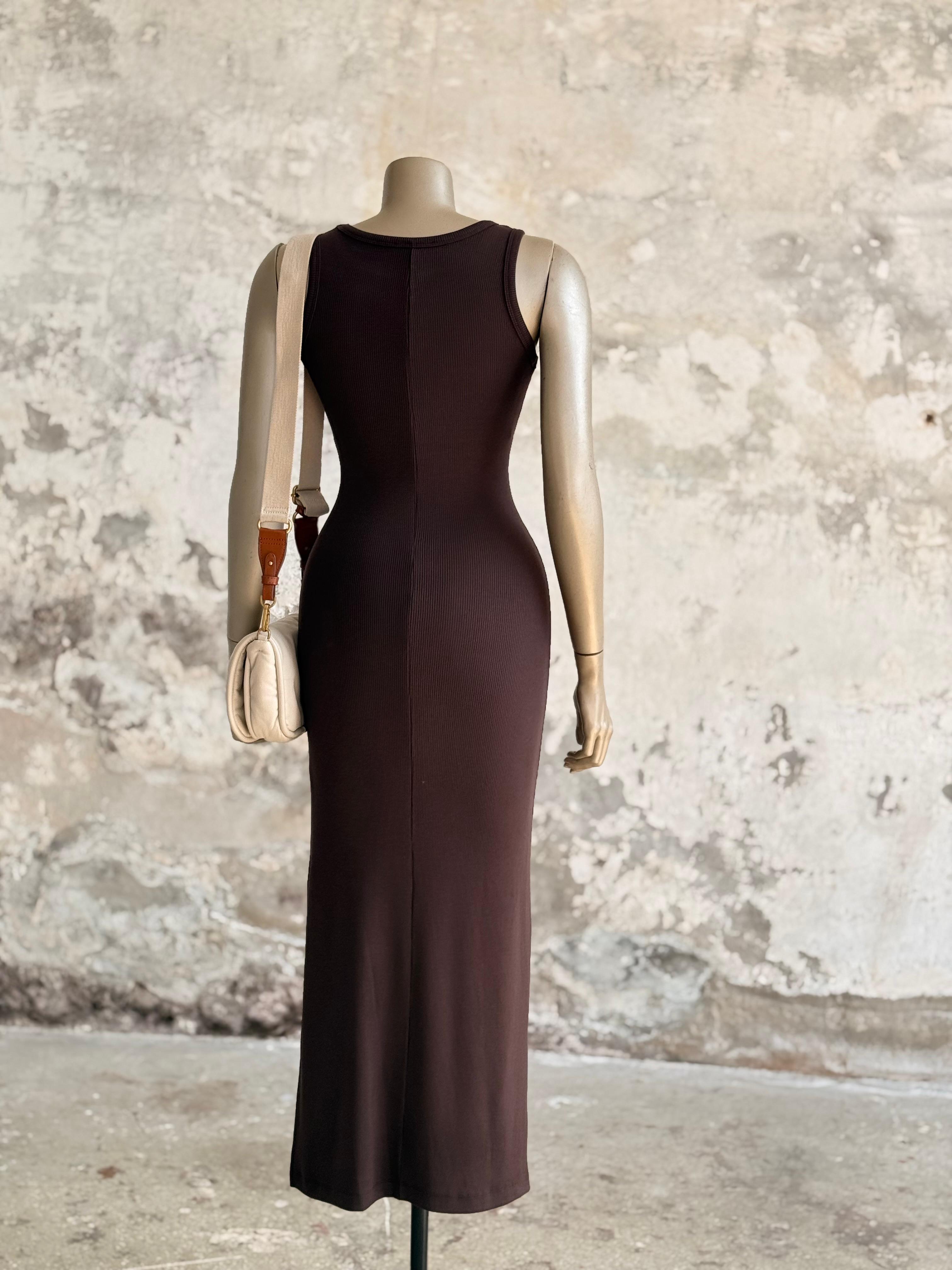 Dilvin Yırtmaç Detaylı Midi Boy Elbise (Kahve)