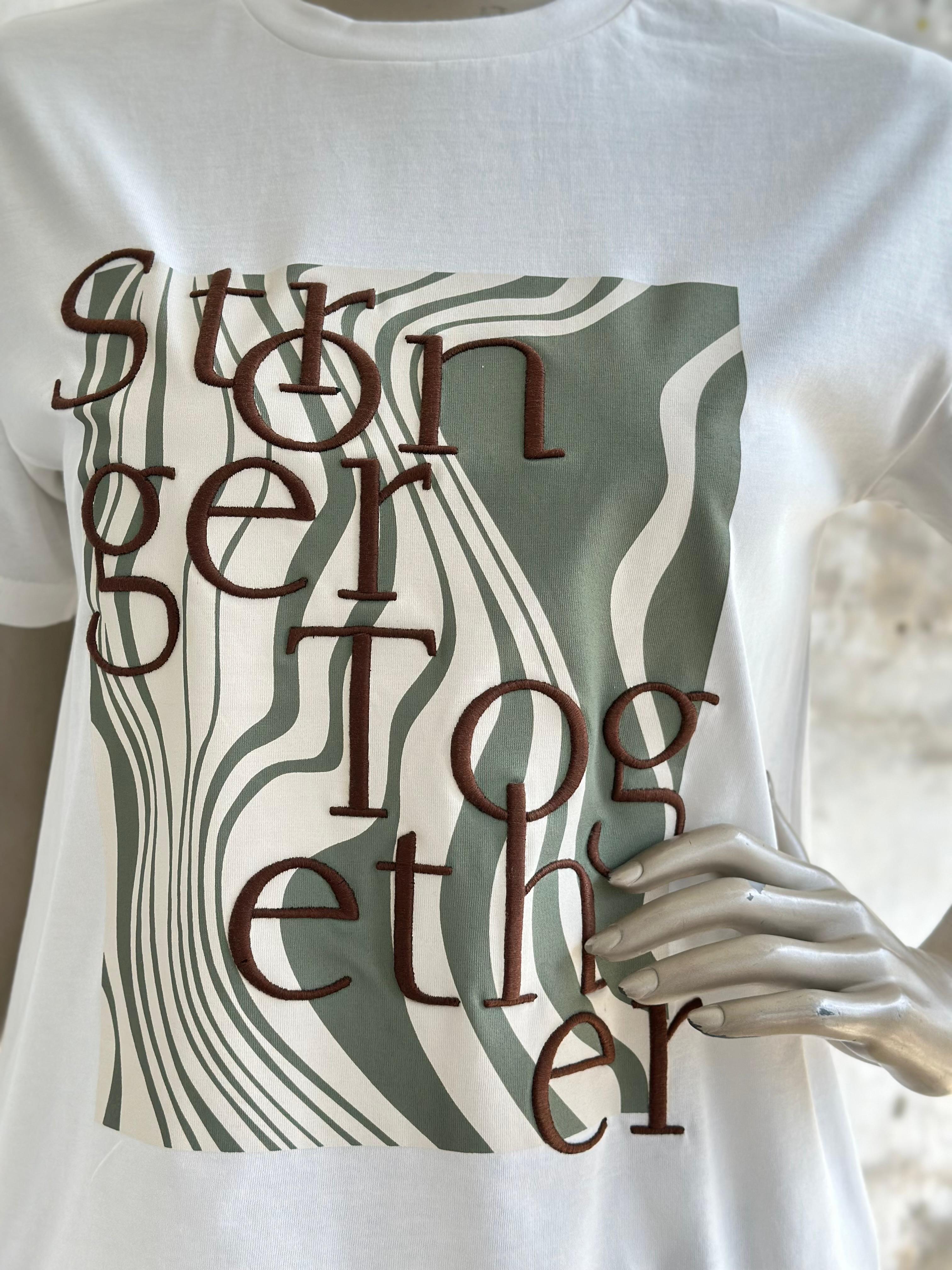 Doğal Zarafet Yazı Nakış İşçilikli Tişört (Beyaz)