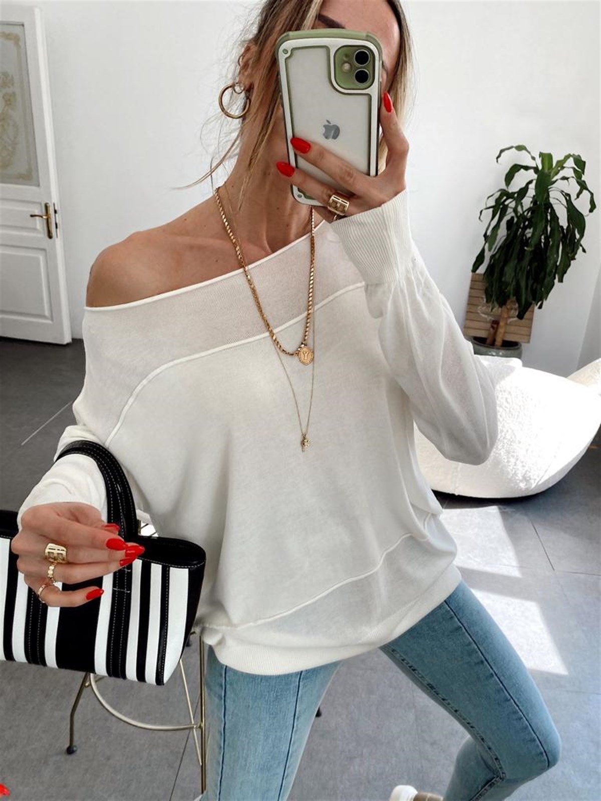 Düz Yaka Triko Kazak (Beyaz)