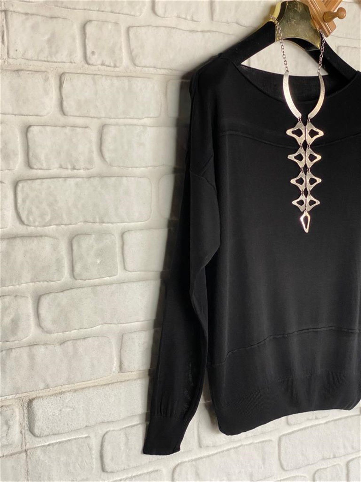 Düz Yaka Triko Kazak (Siyah)