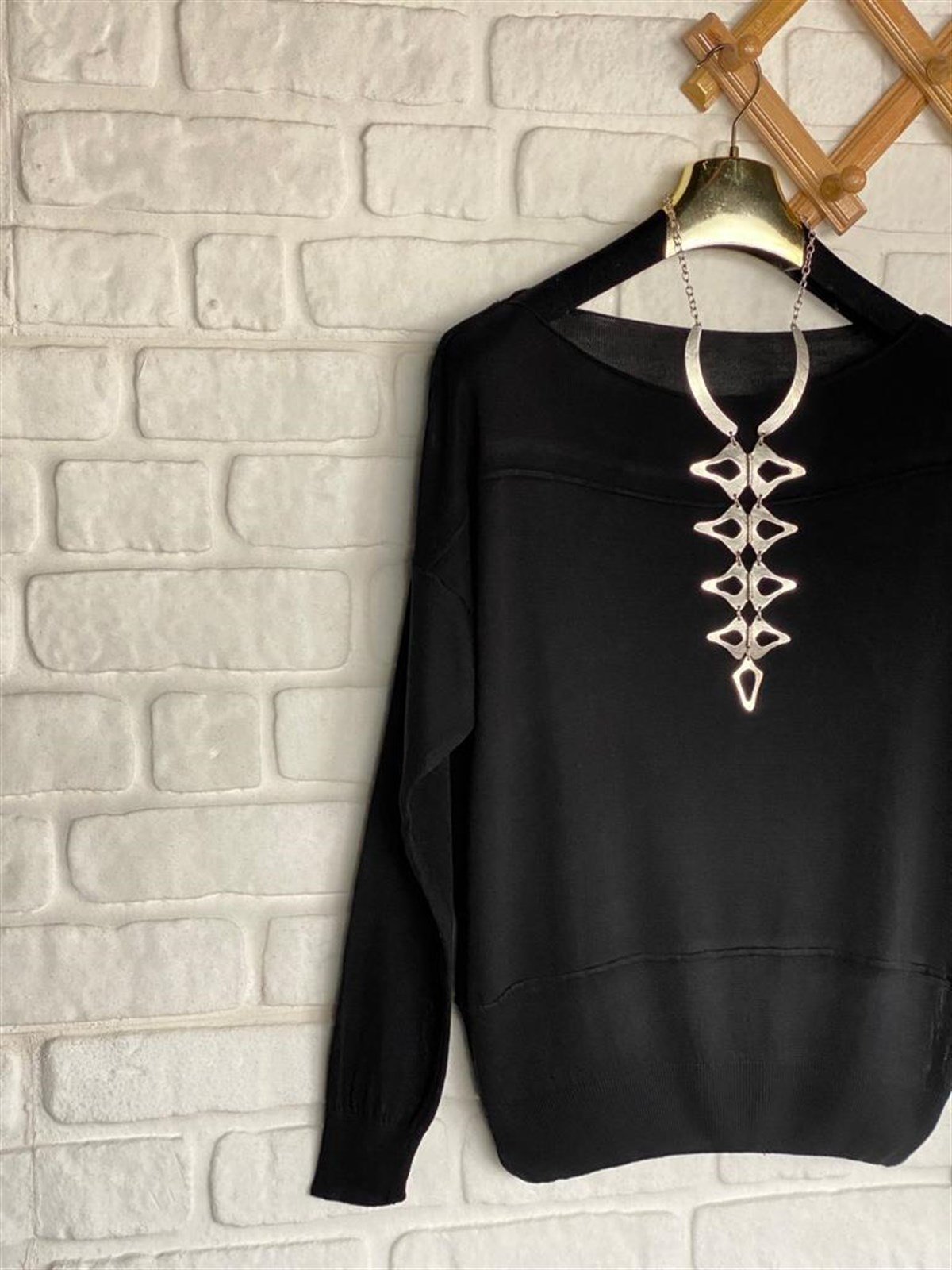 Düz Yaka Triko Kazak (Siyah)