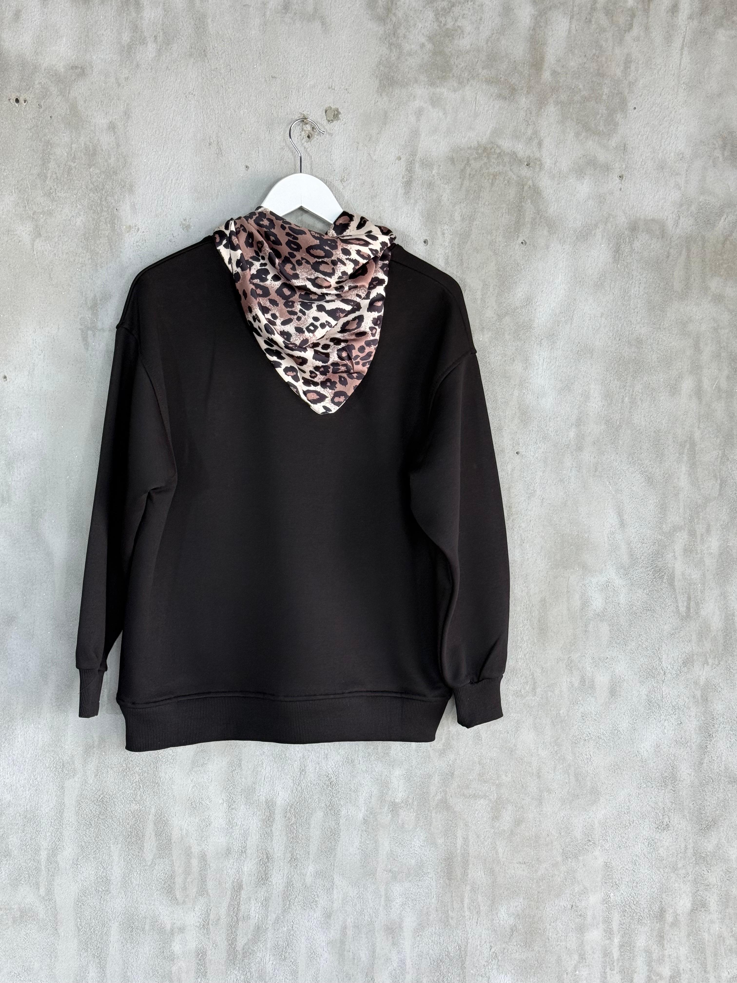 Fular Aksesuarlı Nakışlı Oversize Sweatshirt (Siyah)
