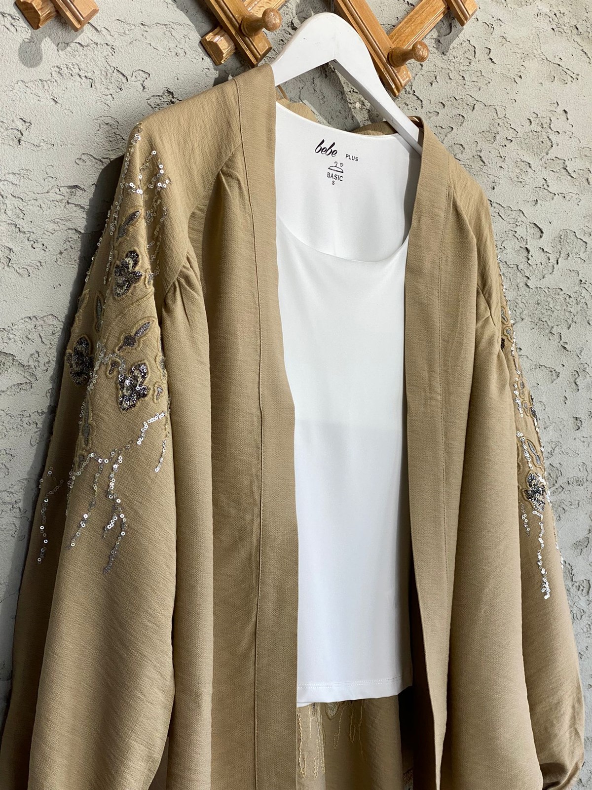 Full Payet İşlemeli Özel Tasarım Kimono (Bej)