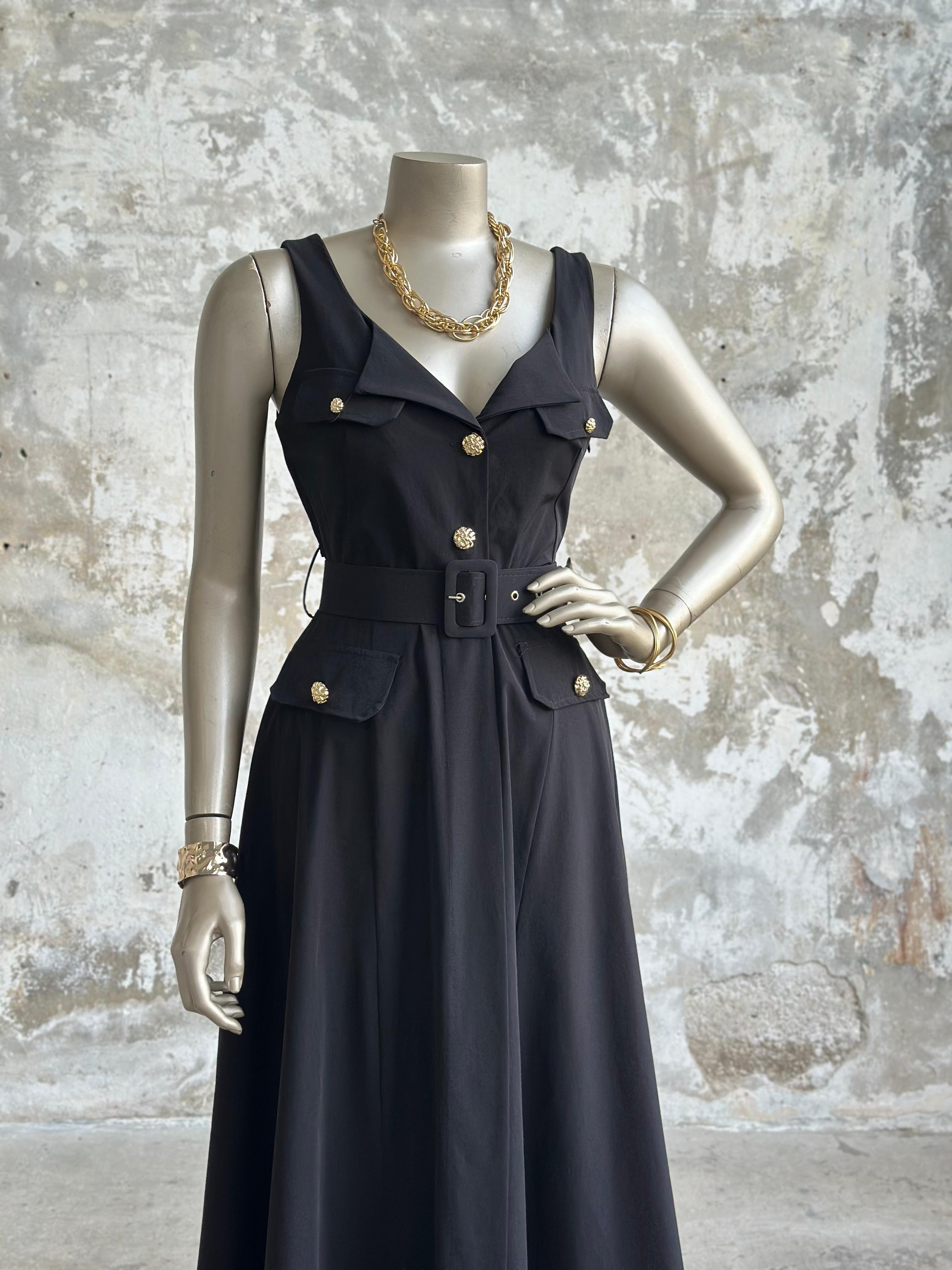 Gold Düğme Detaylı Kloş Elbise (Siyah)