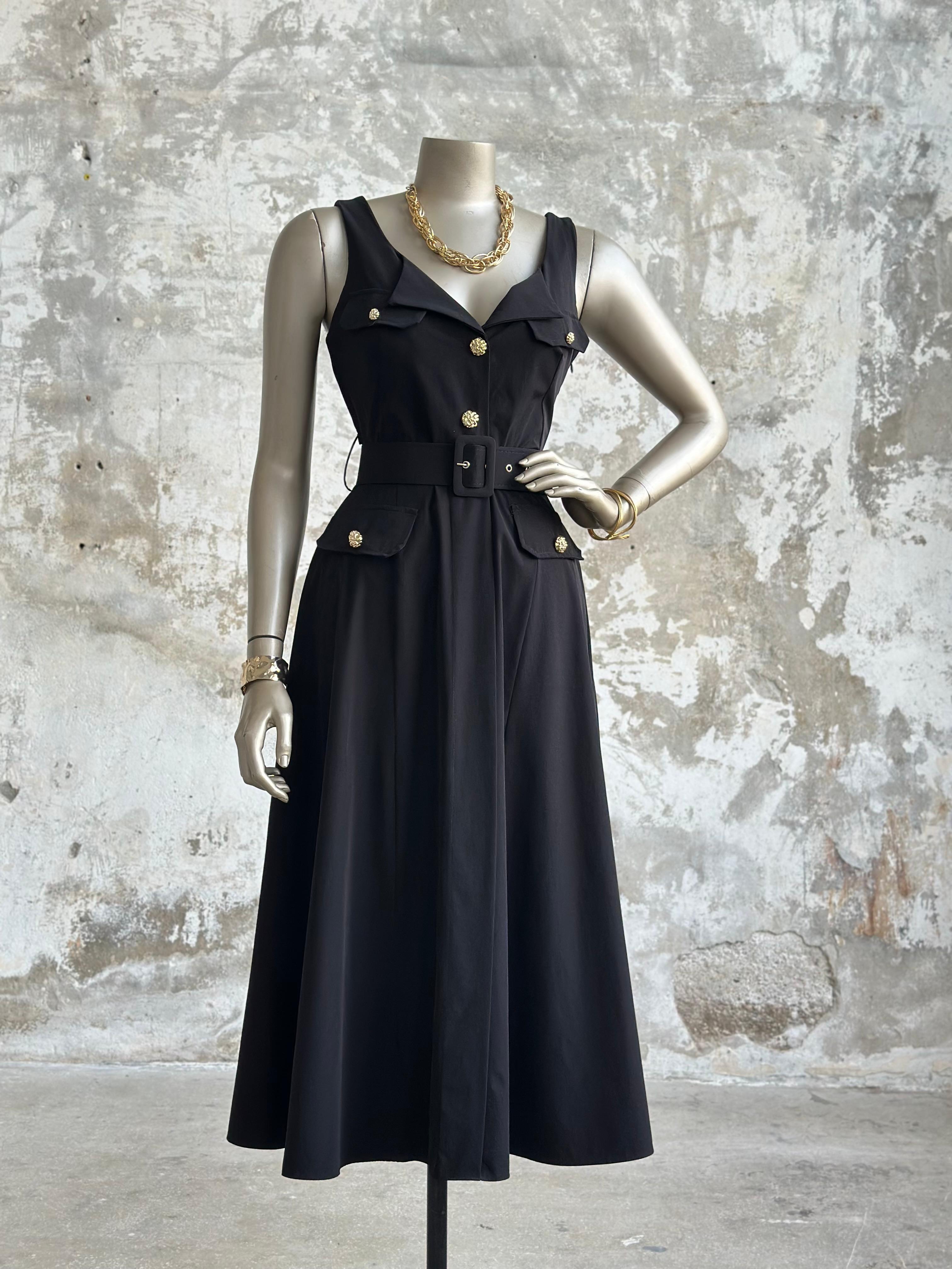 Gold Düğme Detaylı Kloş Elbise (Siyah)