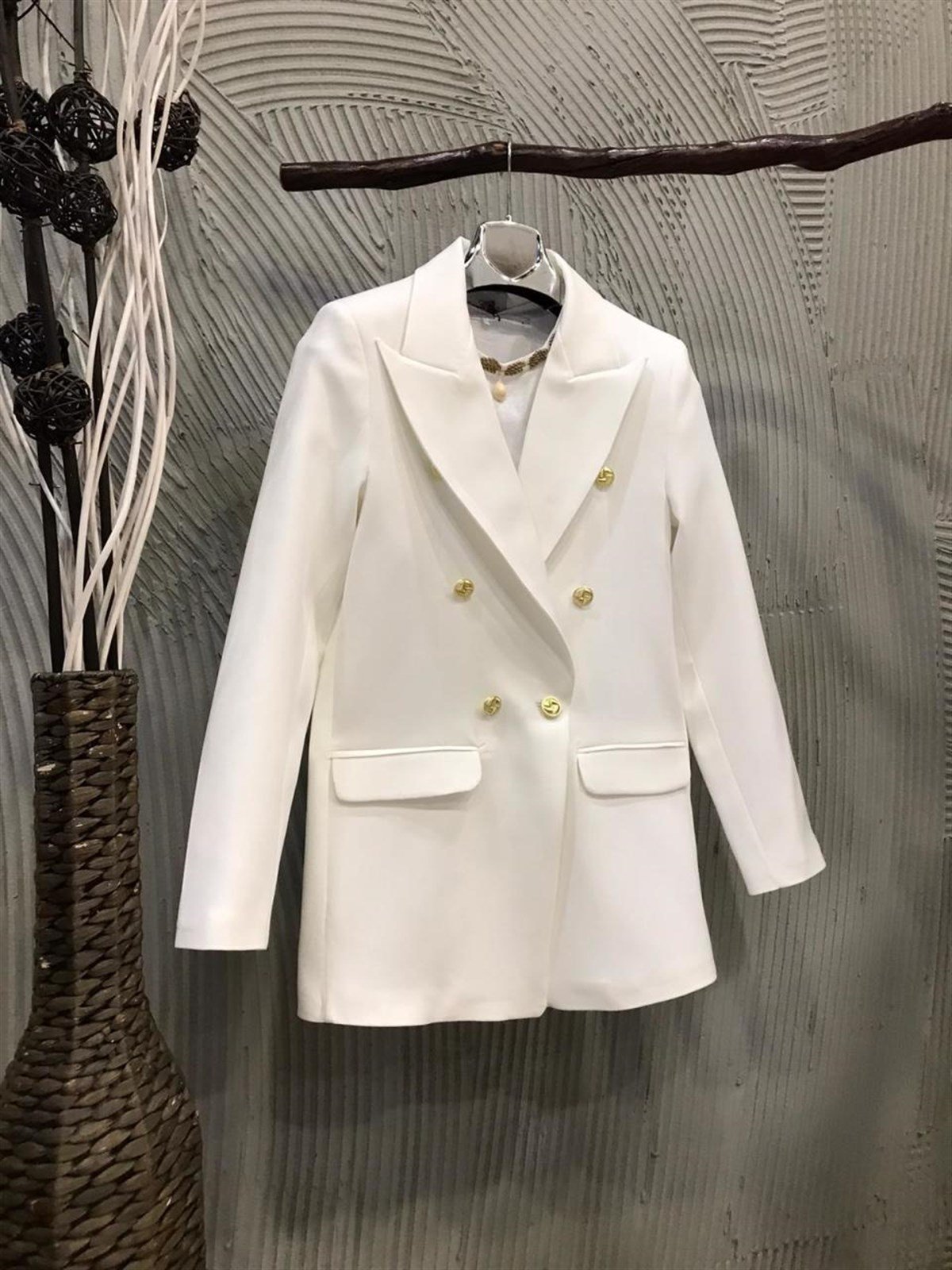 Gold Düğmeli Blazer Ceket (BEYAZ)