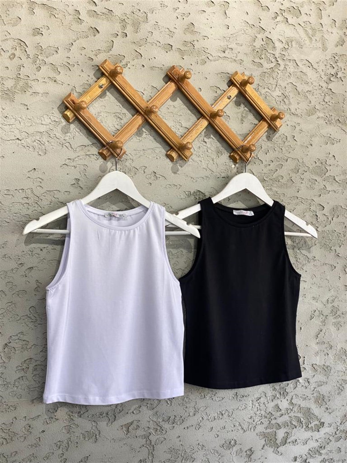 Halter Yaka Atlet (Beyaz/Siyah)