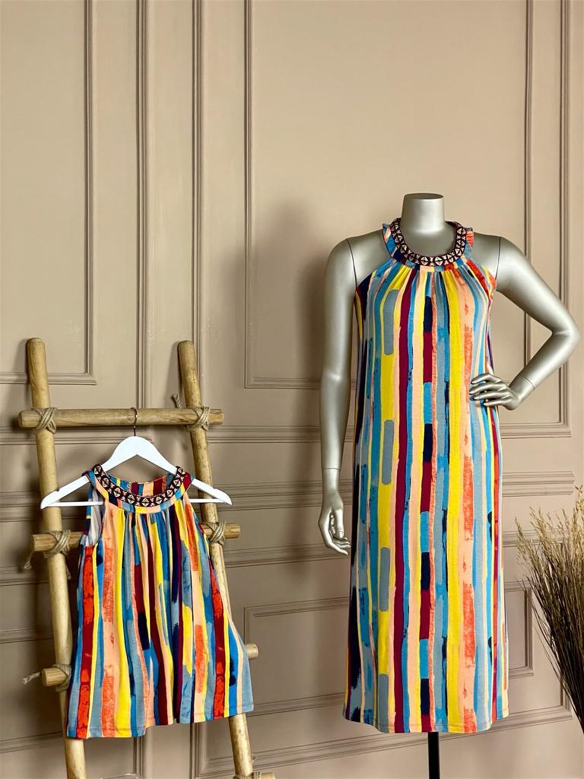 Halter Yaka Midi Boy Elbise