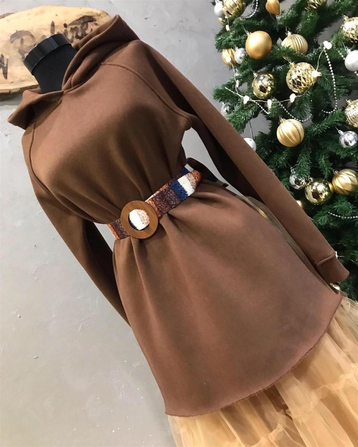 İçi Şardonlu Kapşonlu Yanları Yırtmaçlı Sweatshirt (KAHVE)