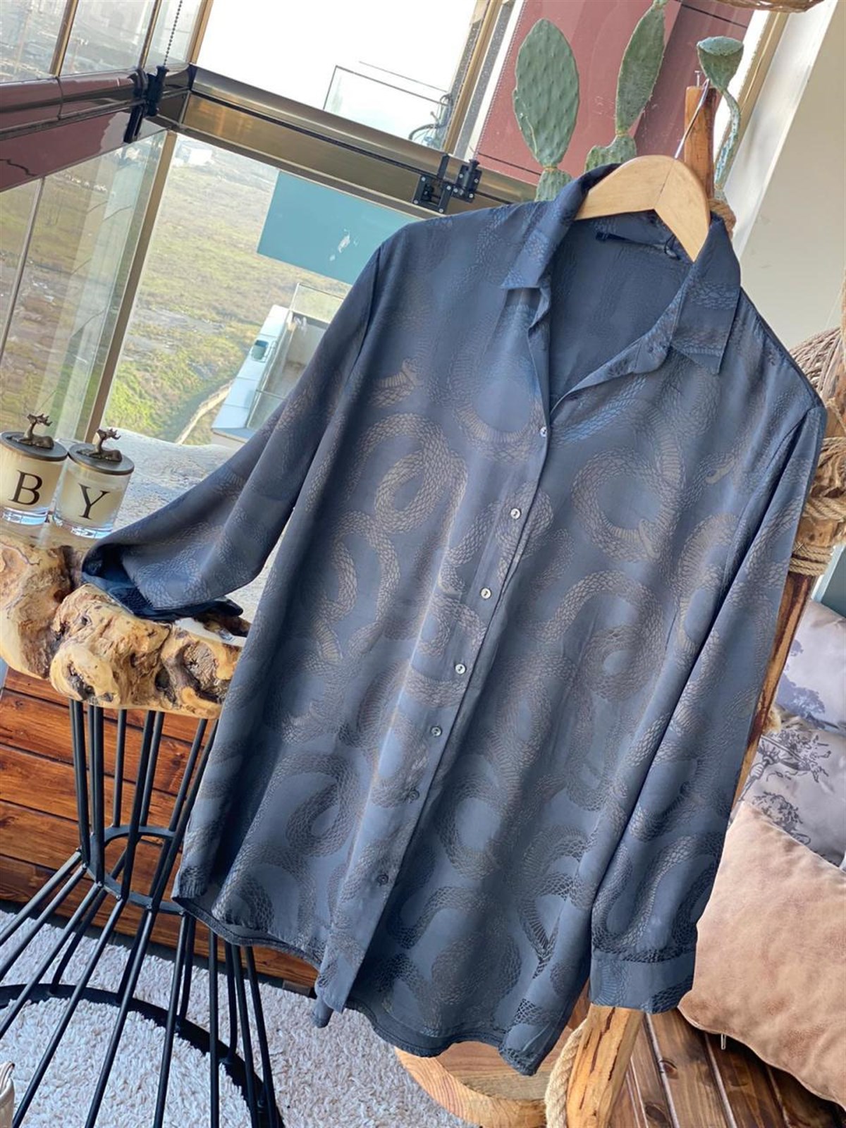 Jakarlı Oversize Kesim Pamuk Saten Kumaş Gömlek
