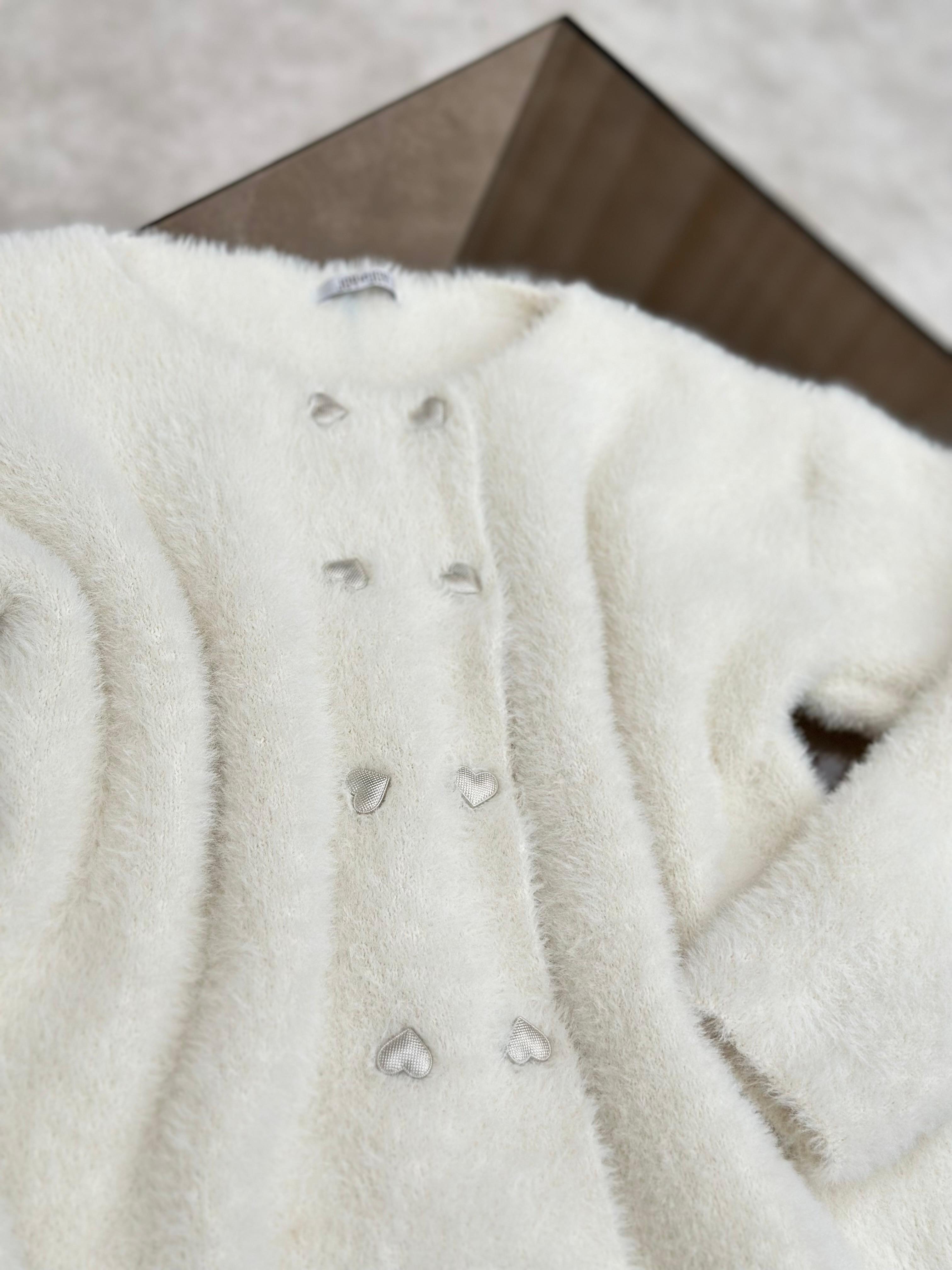 Kalp Düğme Detaylı Angora Hırka (Ekru)