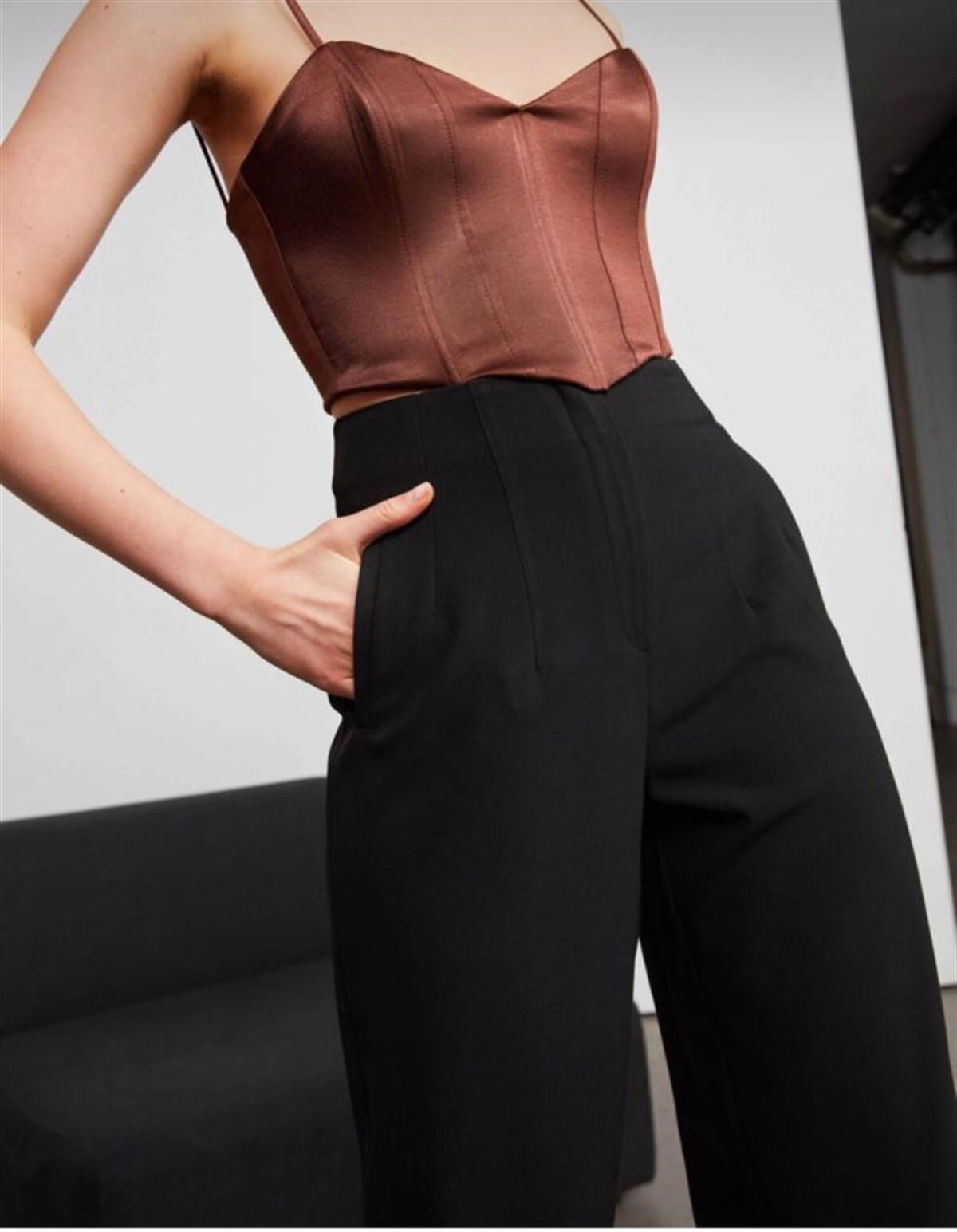 Kalp Yaka Crop Top (Kahverengi)