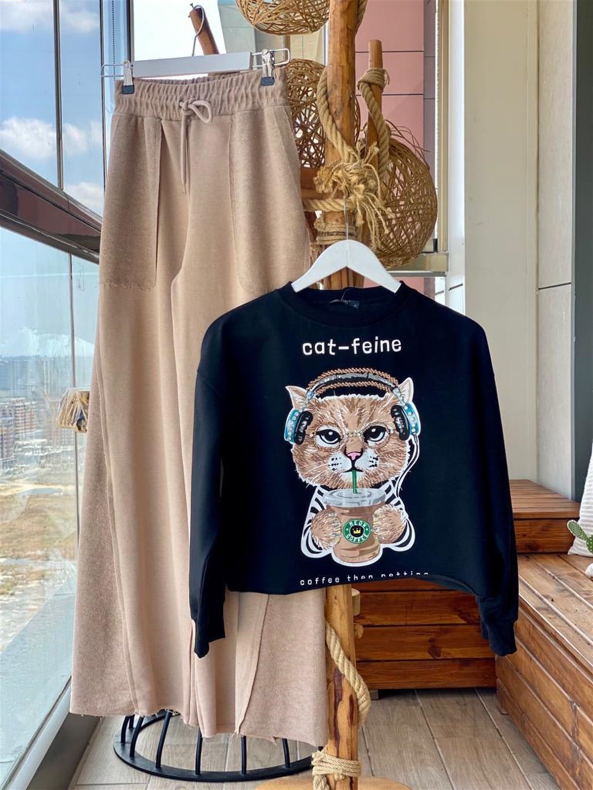 Kedi Desenli Kristal Taş İşçilikli Sweat (Siyah)