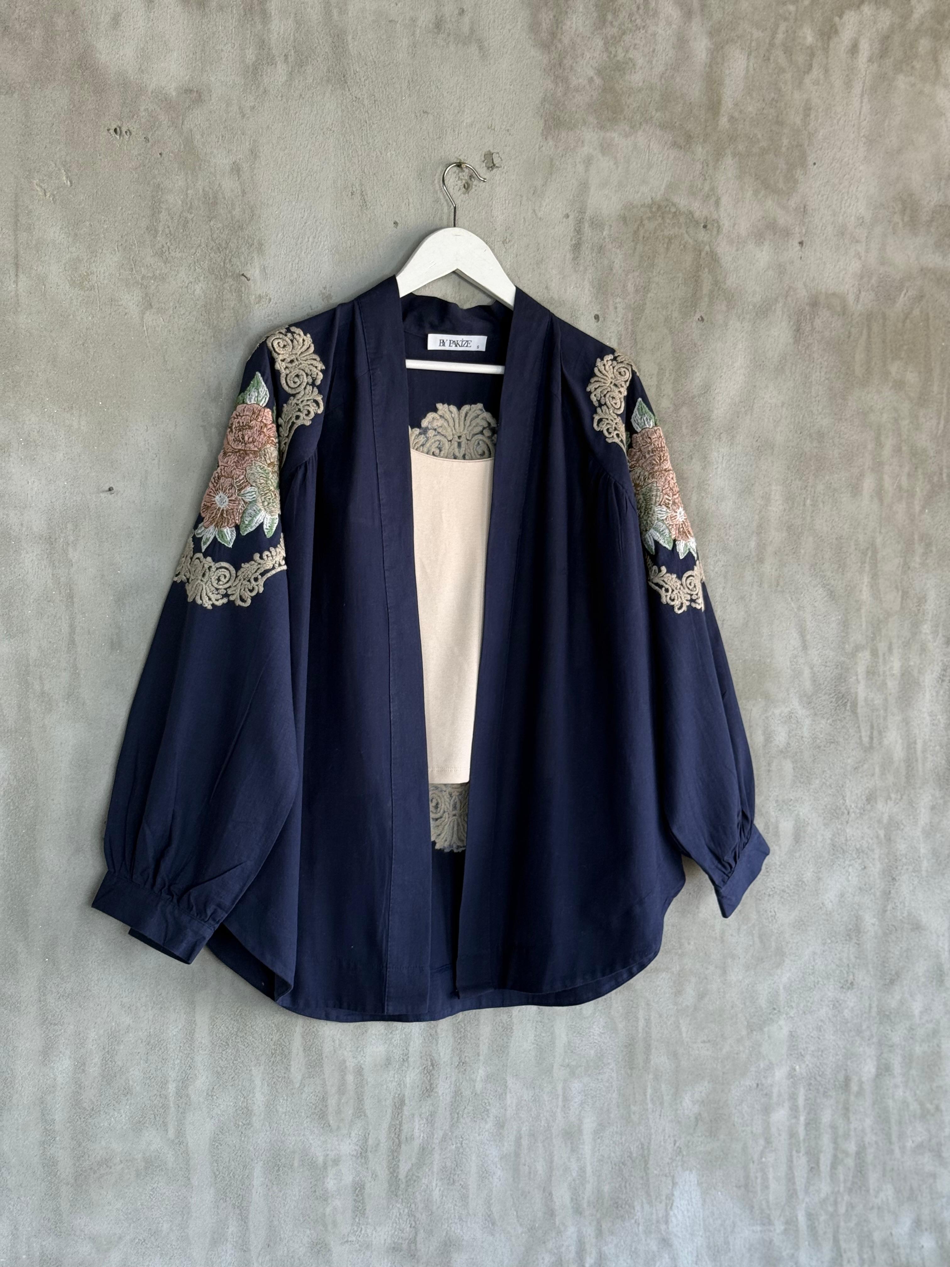 Keten Kumaş Nakış İşçilikli Oversize Kimono (Lacivert)