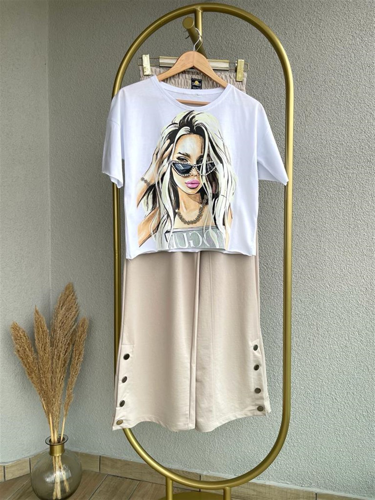 Kız Baskılı Lazer Kesim Tshirt (Beyaz)