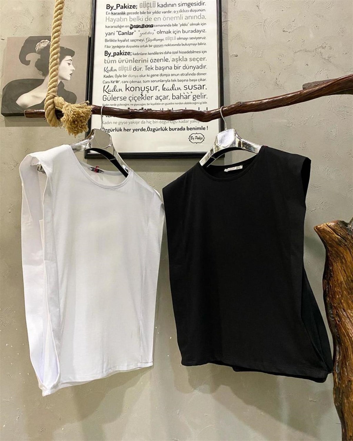 Kol Detaylı Penye Tshirt (SİYAH & BEYAZ)