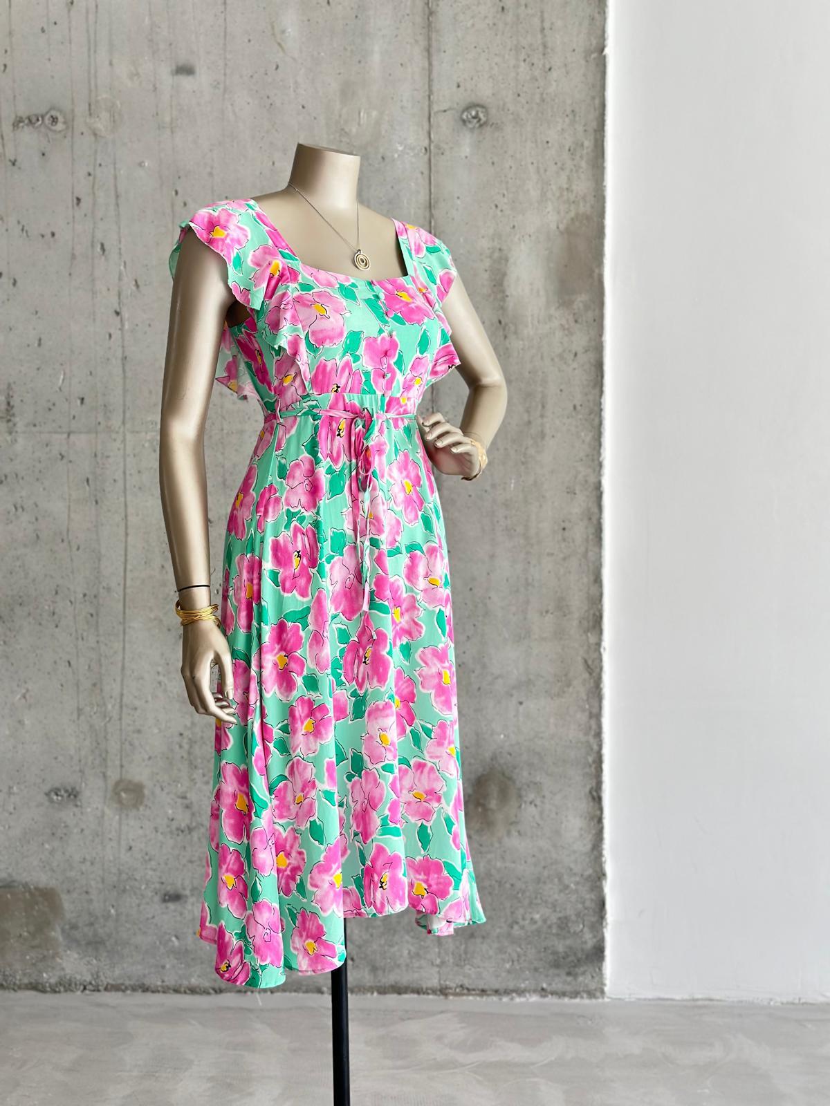 Kolları Fırfırlı Beli Kuşaklı Çiçekli Elbise (Yeşil)