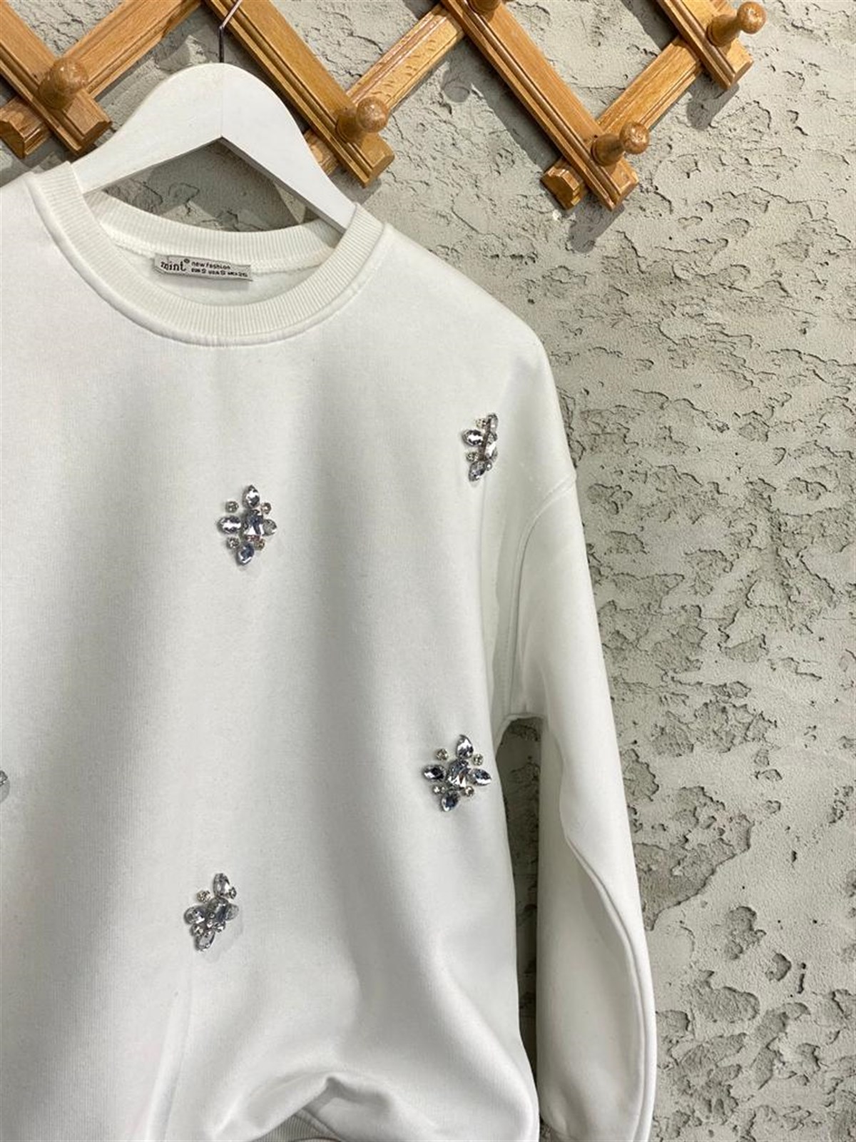 Kristal Taş İşçilikli Şardonlu Sweat (Beyaz)