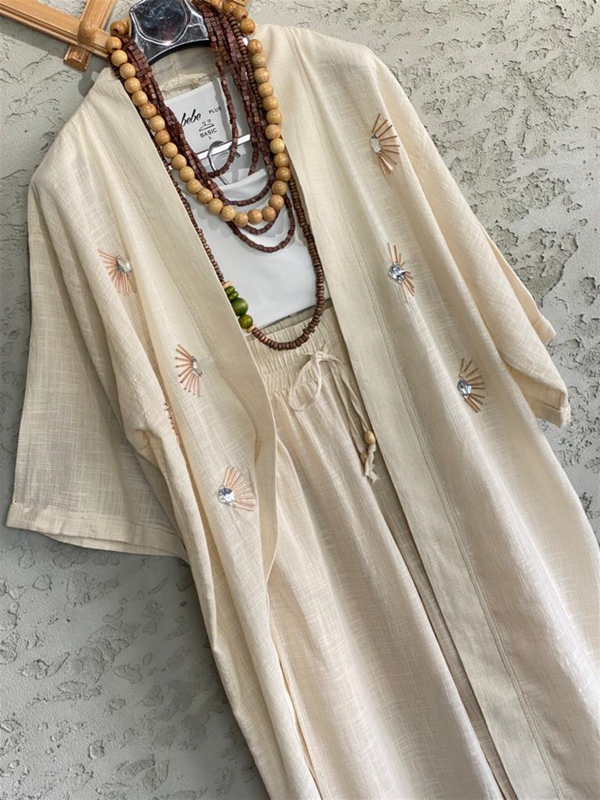 Kristal Taş İşlemeli Keten Kaftan (Ekru)