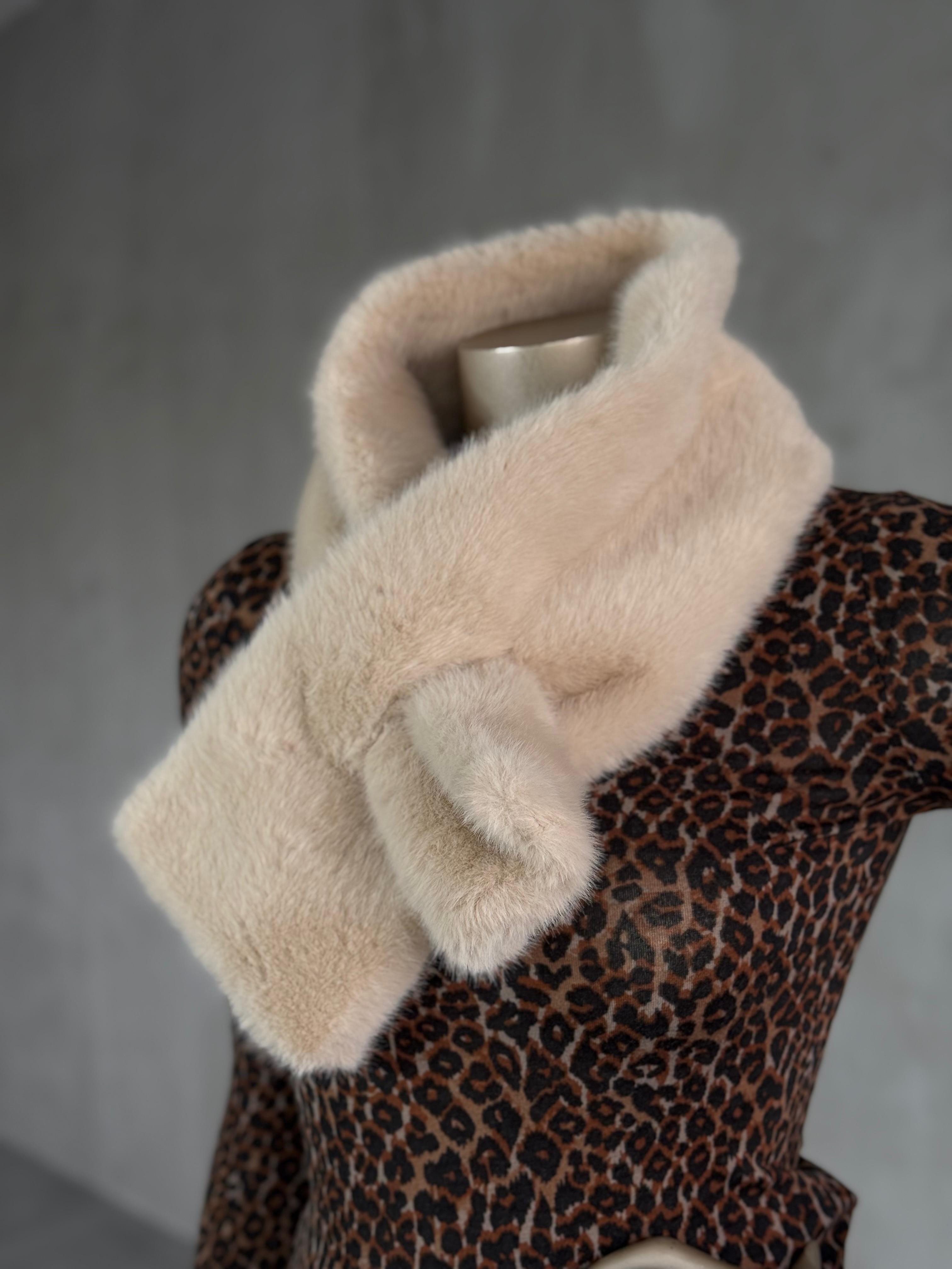 Kürk Boyunluk (Siyah/Pembe/Bej/Camel)