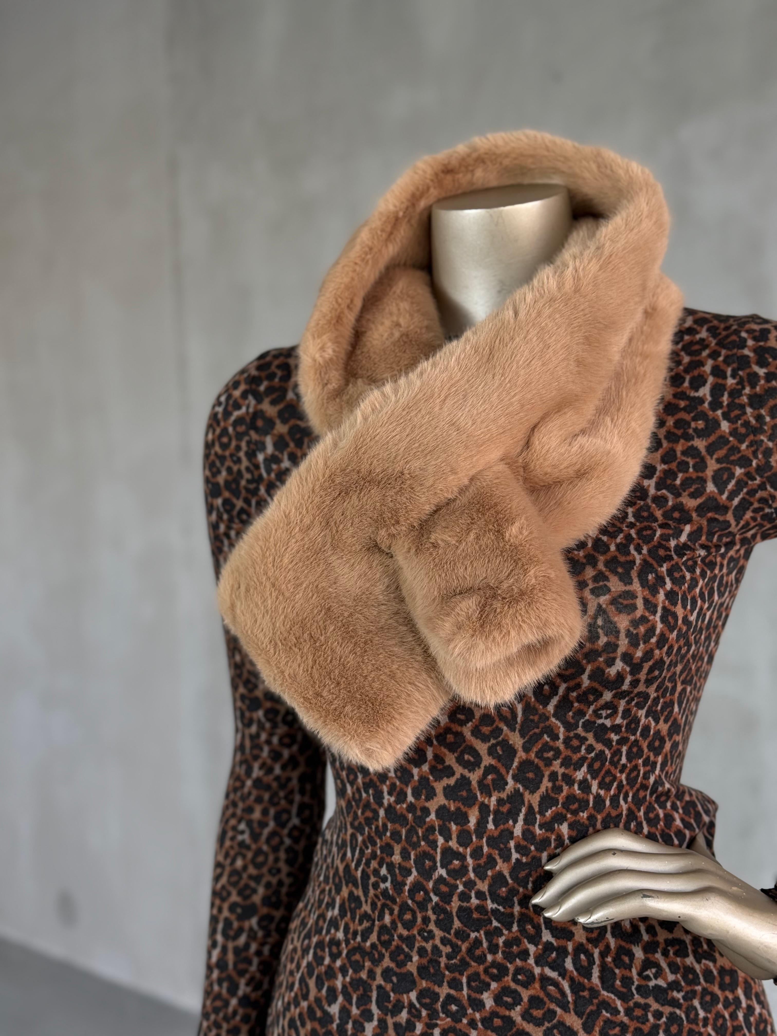 Kürk Boyunluk (Siyah/Pembe/Bej/Camel)