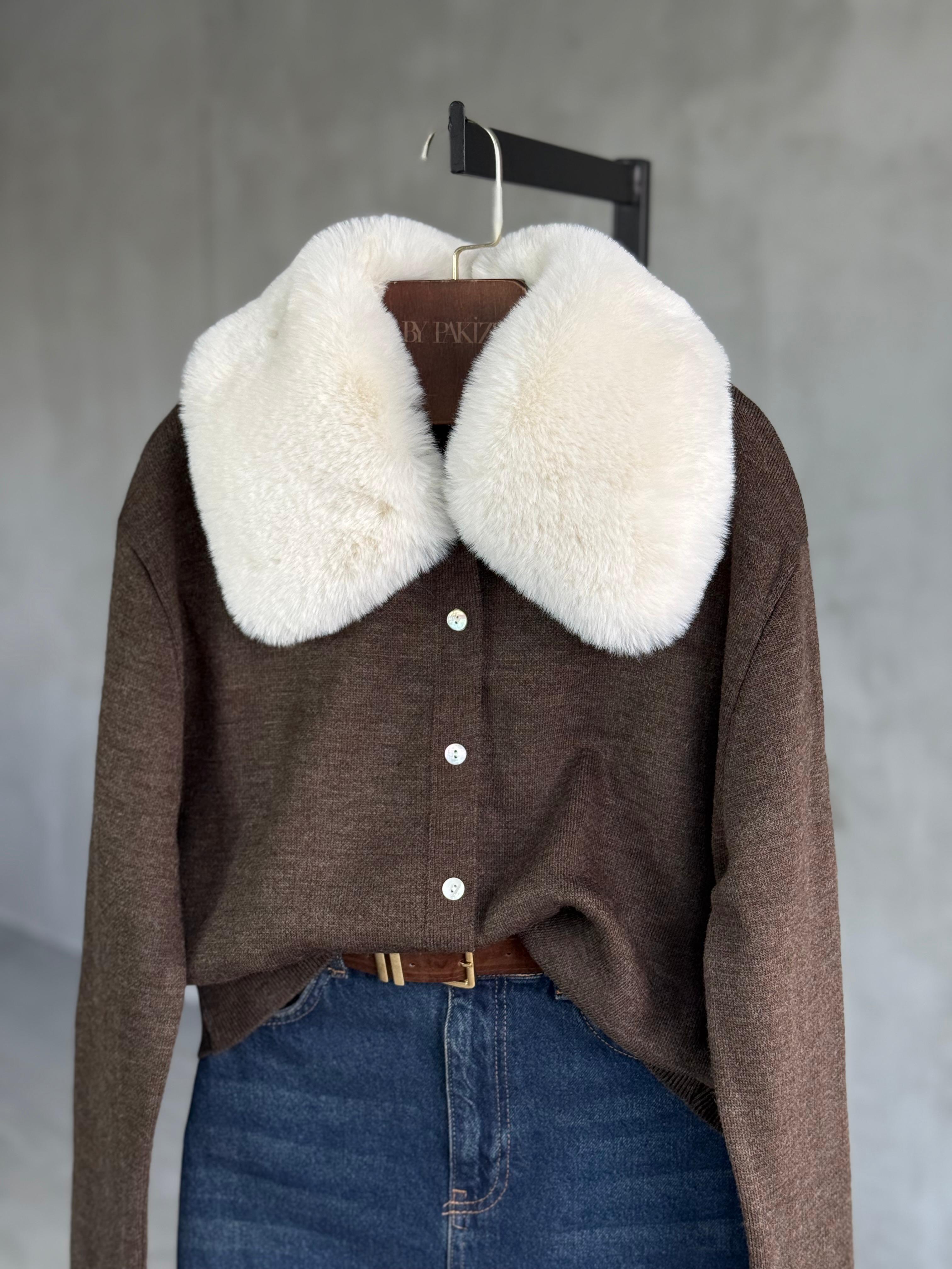 Kürk Yaka Detaylı Hırka (Kahve)